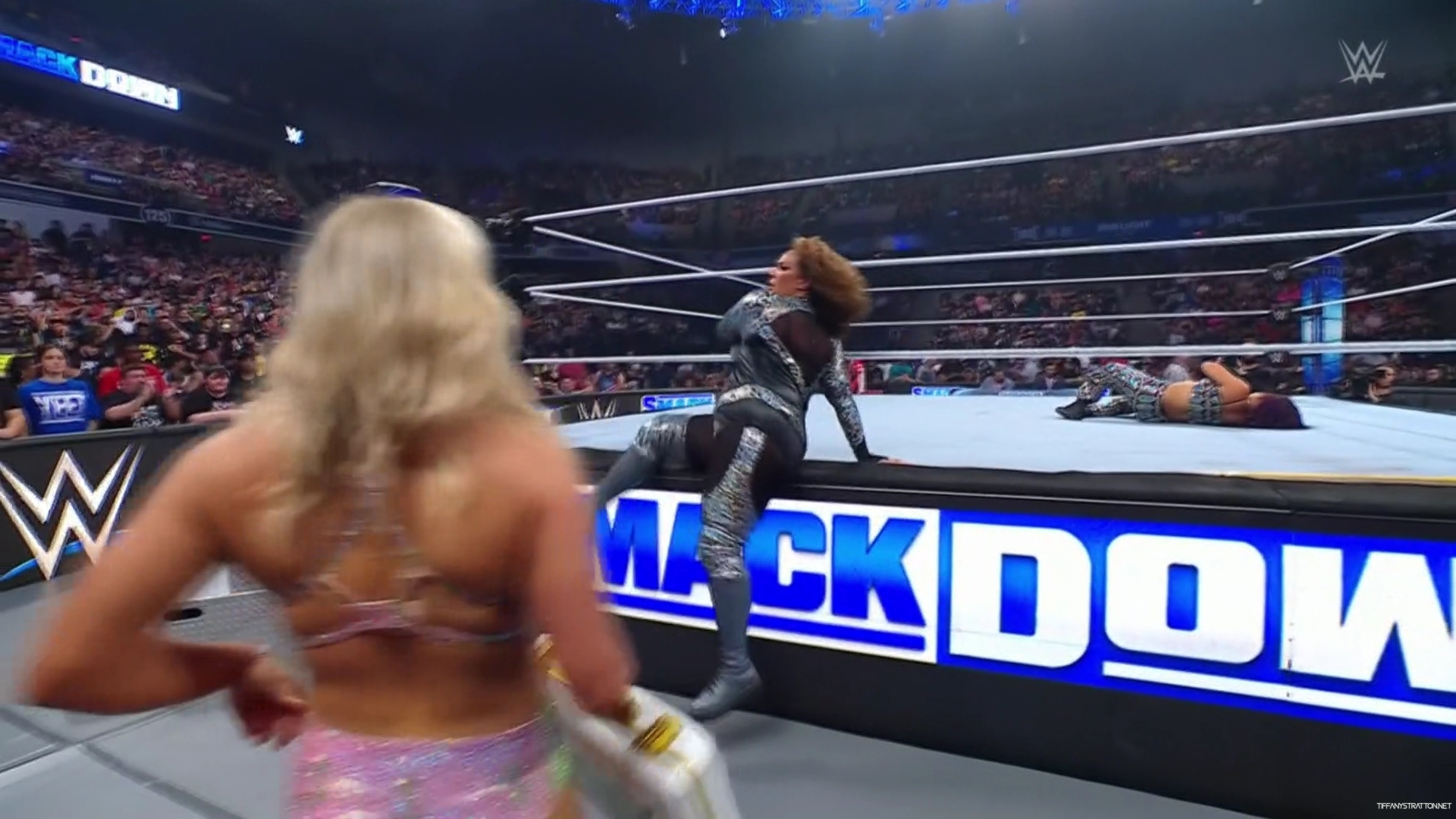 WWE_Friday_SmackDown_2024_07_12_1080p_HDTV_h264-Star_mp41123.jpg