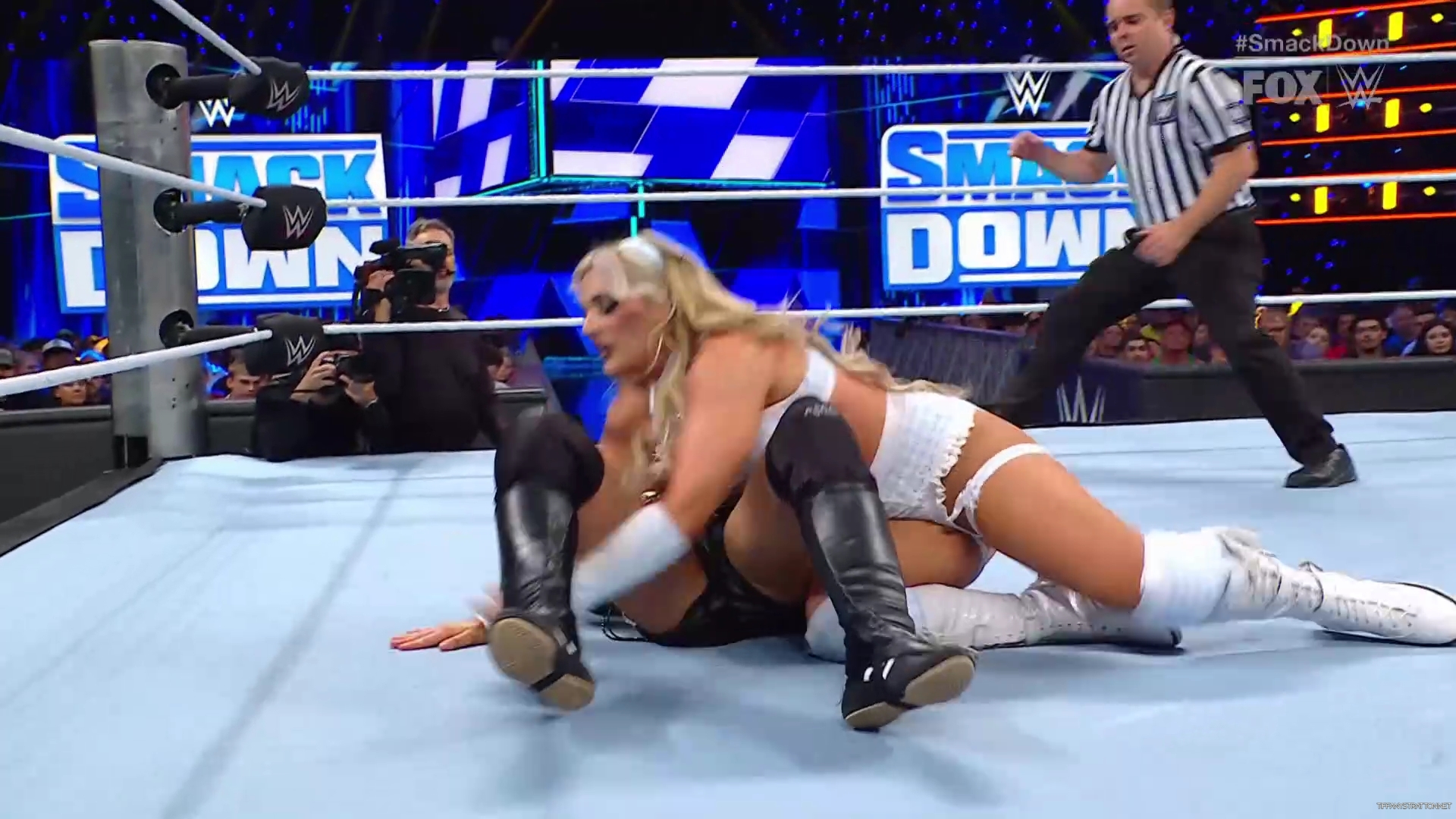 WWE_SmackDown_2024_07_19_1080p_WEB_h264-HEEL_mp40400.jpg