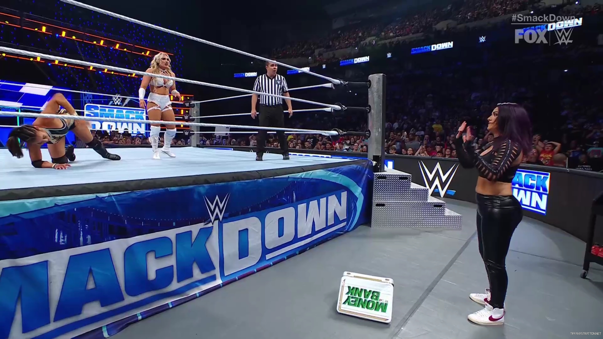 WWE_SmackDown_2024_07_19_1080p_WEB_h264-HEEL_mp40624.jpg