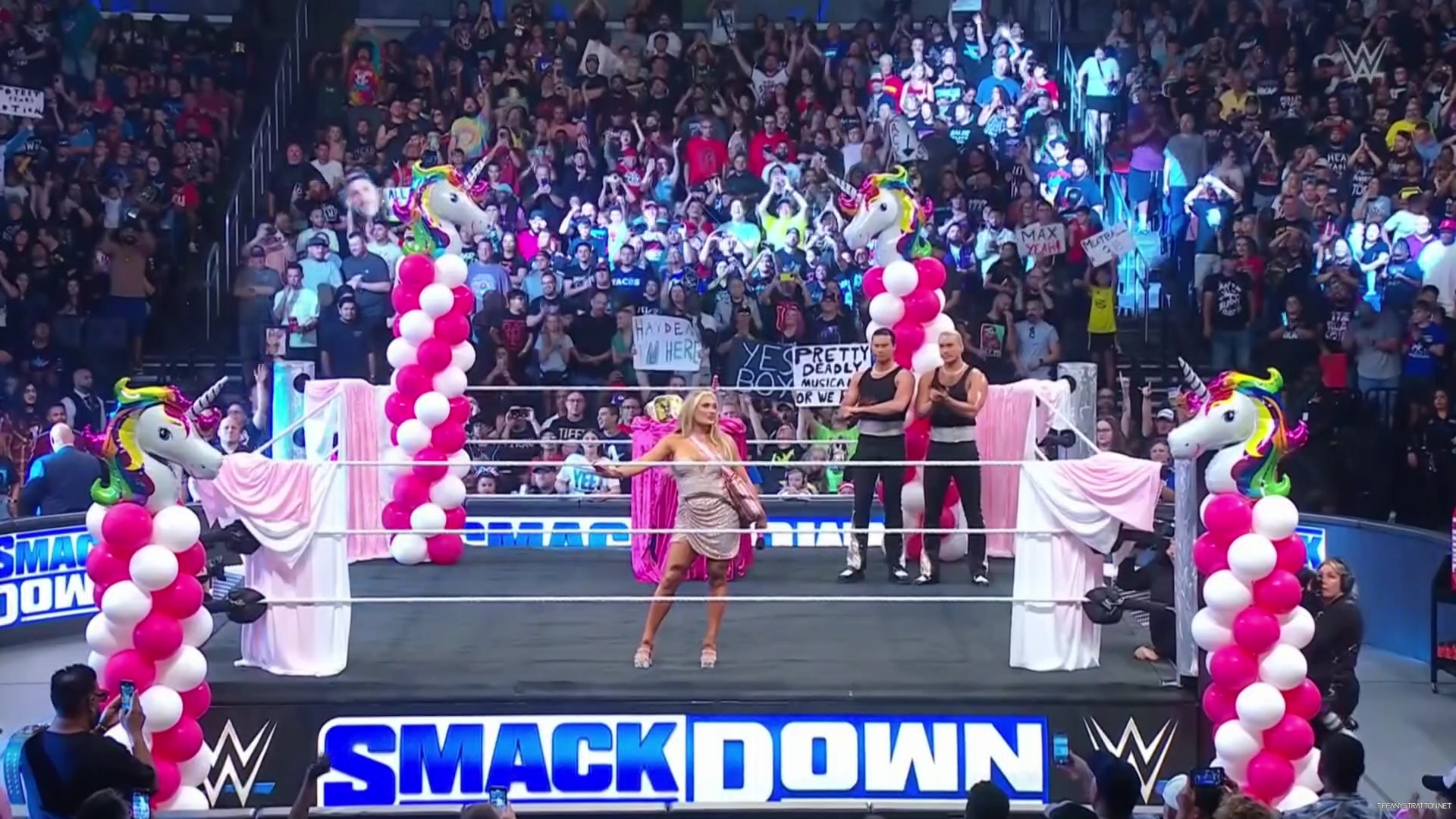 WWE_Friday_Night_SmackDown_2024_08_16_1080p_HDTV_h264-Star_mp40155.jpg