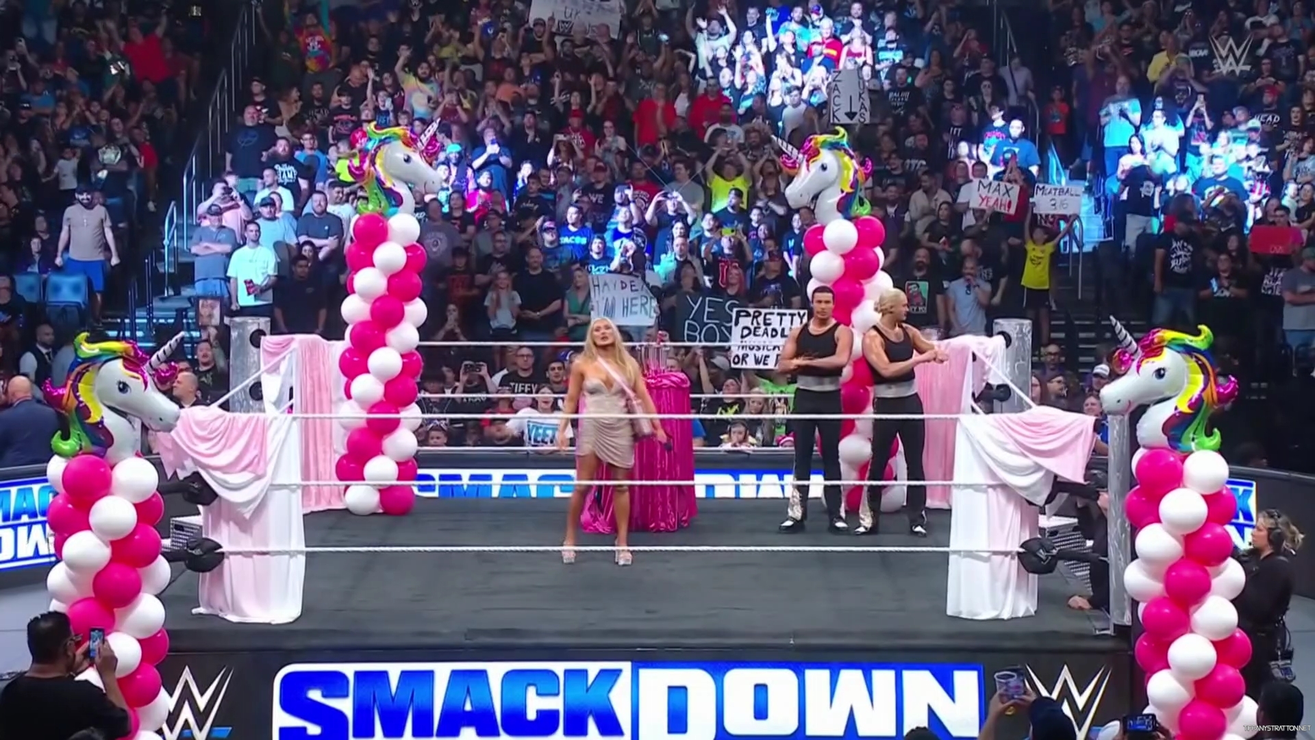 WWE_Friday_Night_SmackDown_2024_08_16_1080p_HDTV_h264-Star_mp40159.jpg