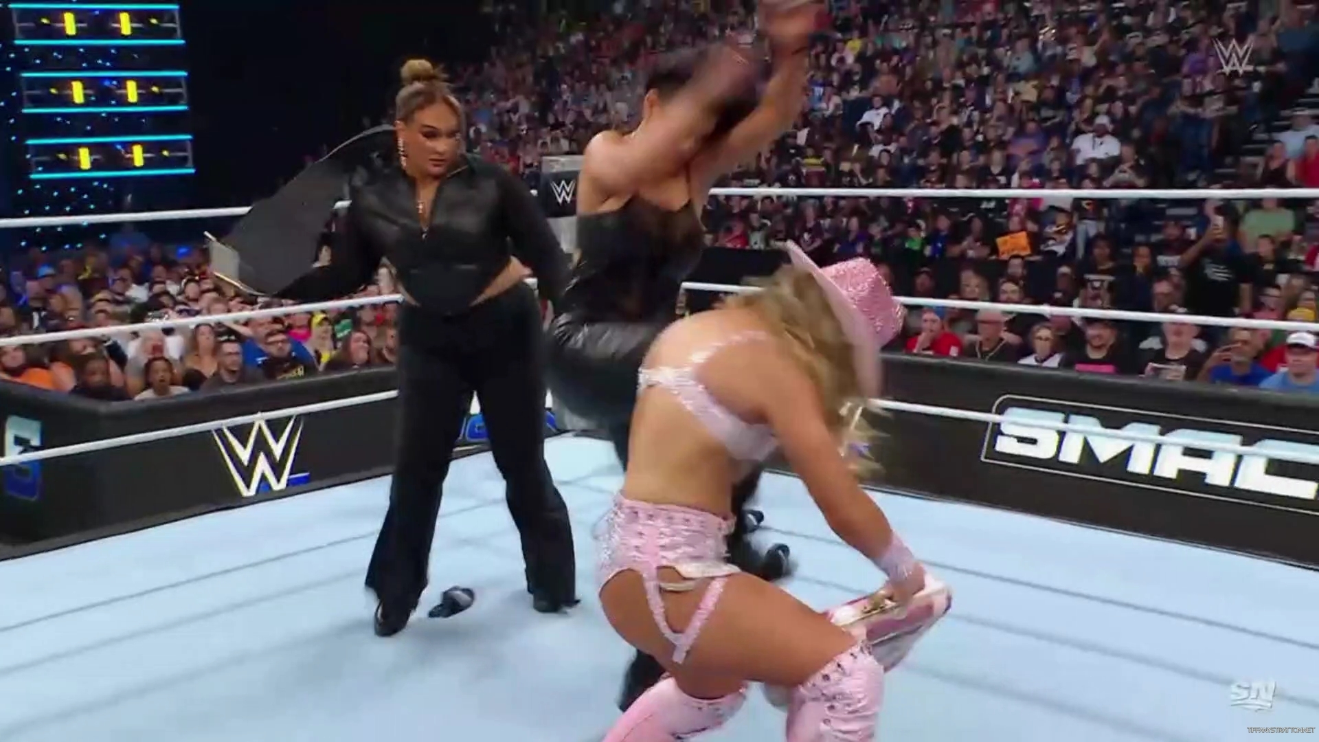 WWE_Friday_Night_SmackDown_2024_10_04_1080p_Sportnet360_h264-Star_mp41308.jpg