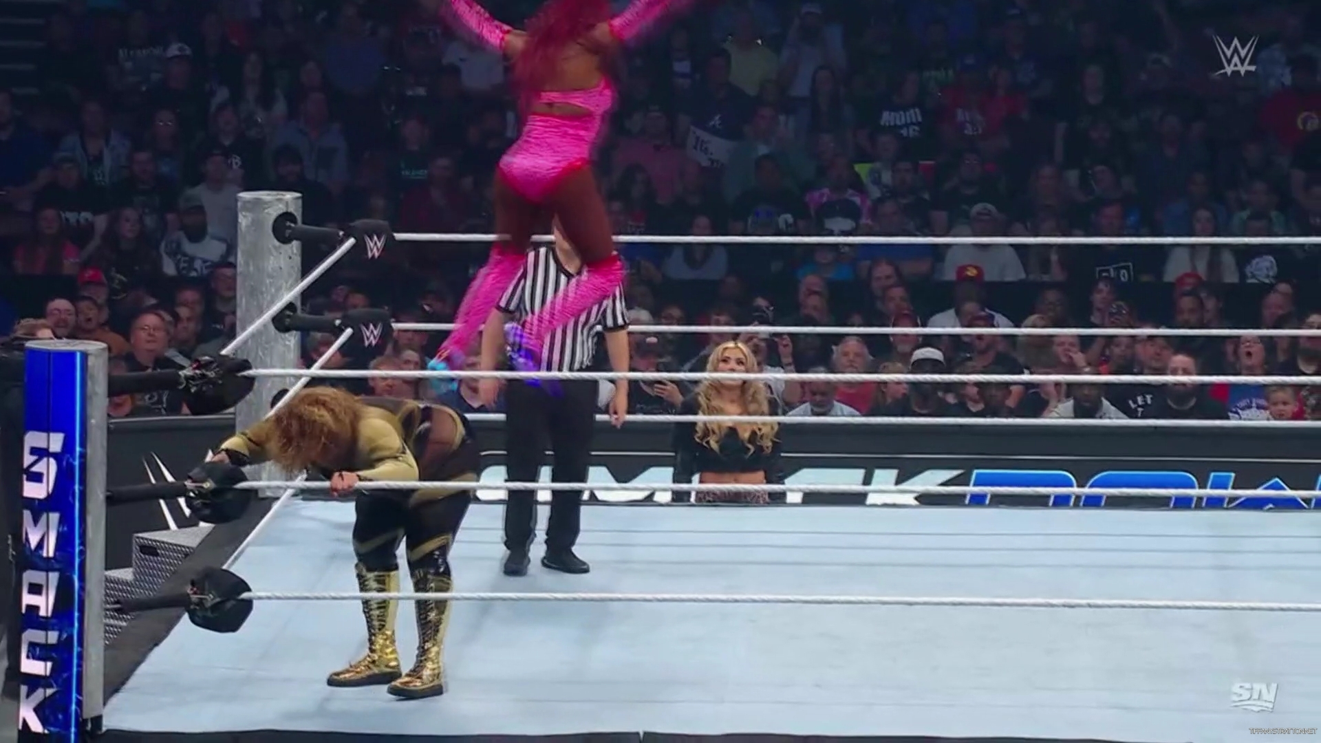 WWE_Friday_Night_SmackDown_2024_10_11_1080p_Sportnet360_h264-Star_mp42535.jpg