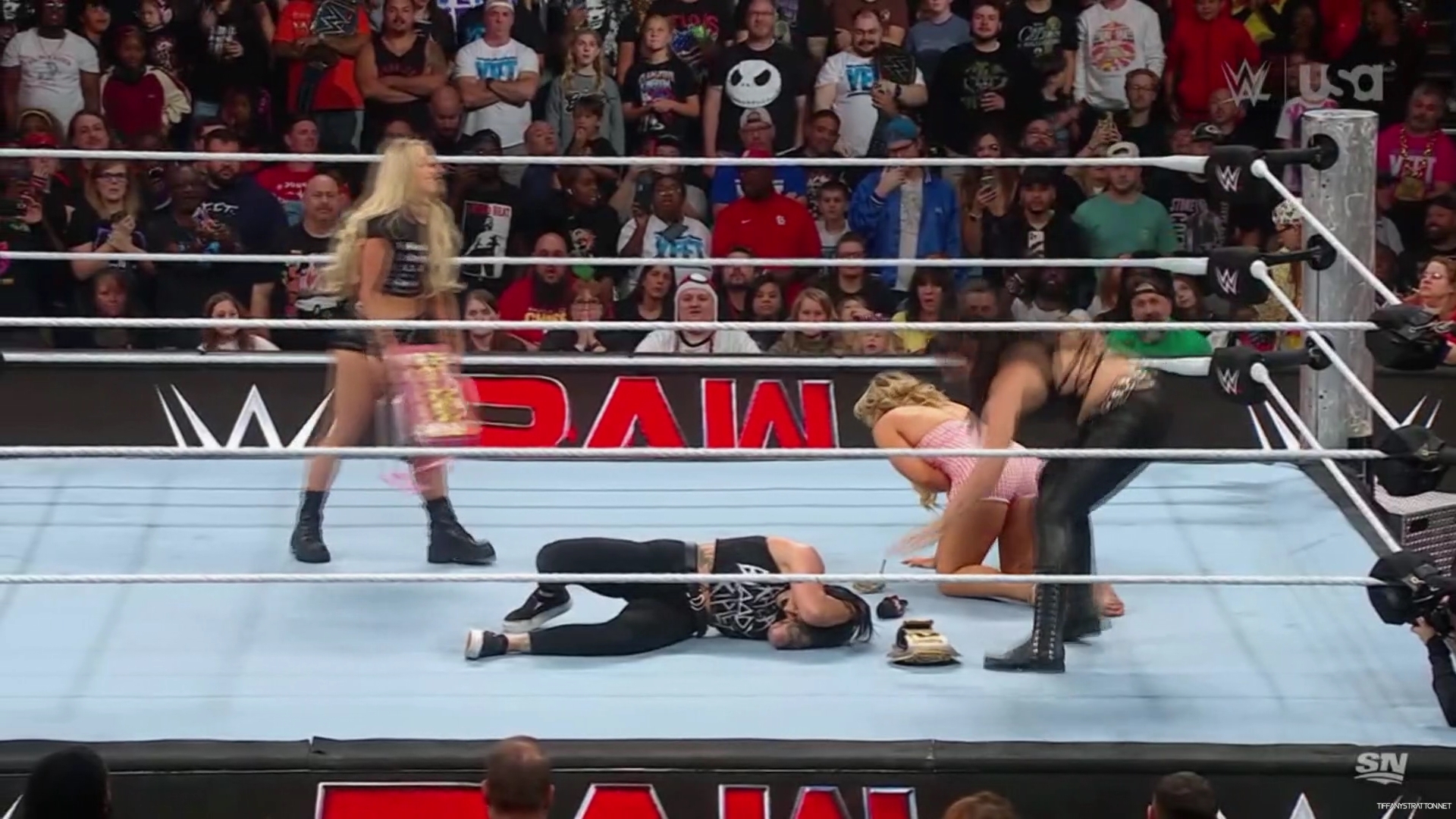 WWE_Monday_Night_Raw_2024_10_14_1080p_Sportnet360_h264-Star_mp43074.jpg