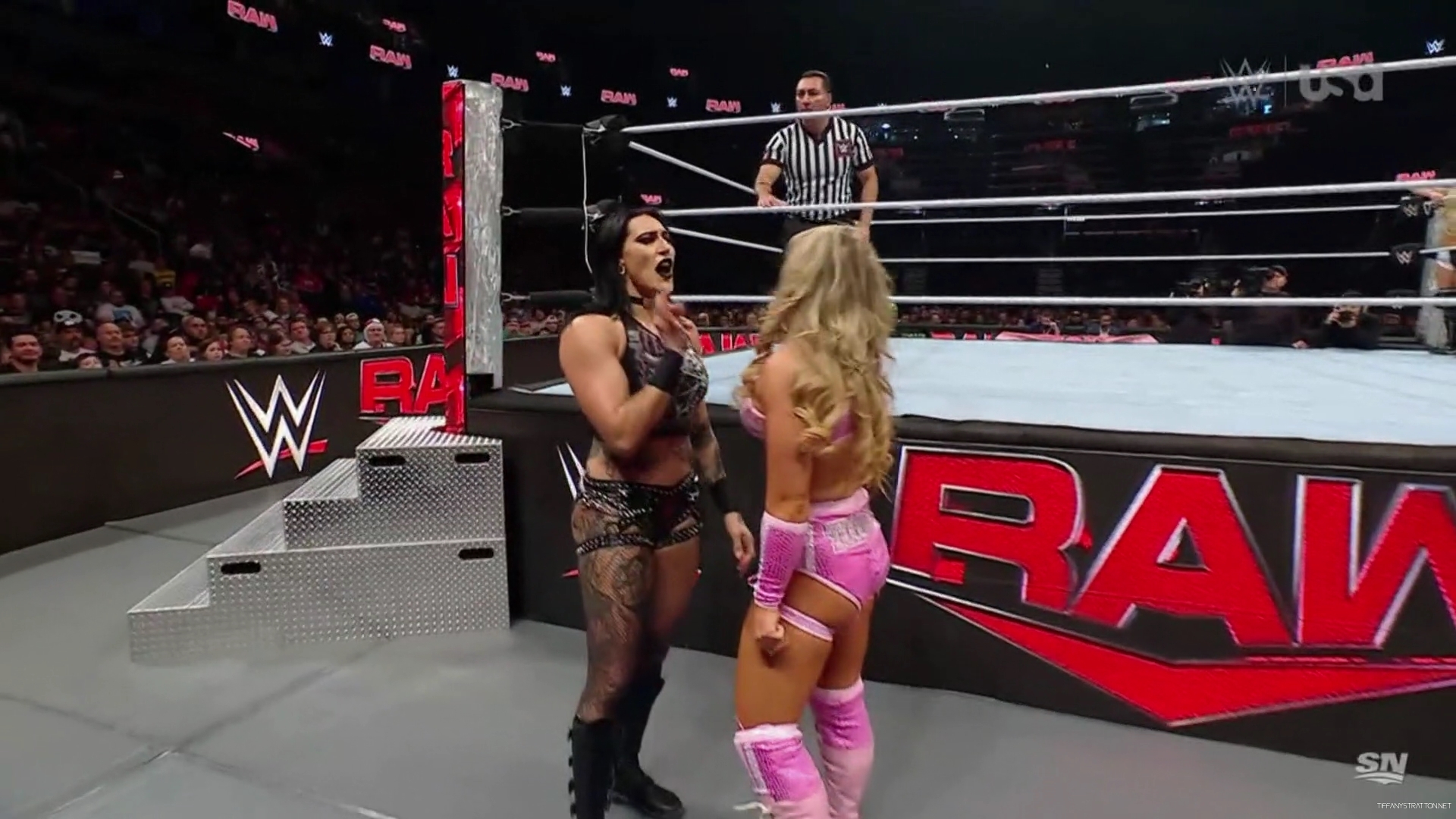 WWE_Monday_Night_Raw_2024_10_14_1080p_Sportnet360_h264-Star_mp43351.jpg