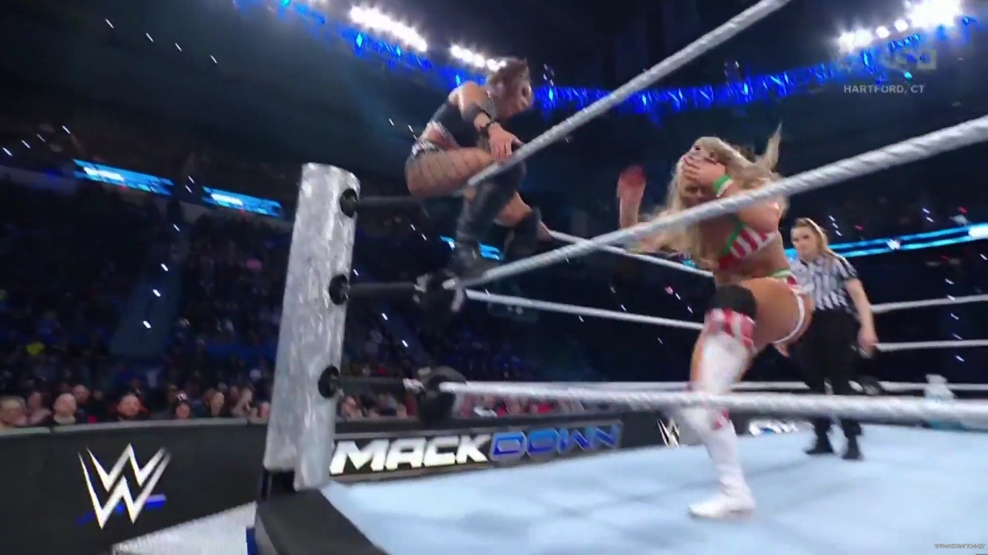 WWE_Friday_Night_SmackDown_2024_12_13_1080p_HDTV_x264-NWCHD_mp42297.jpg
