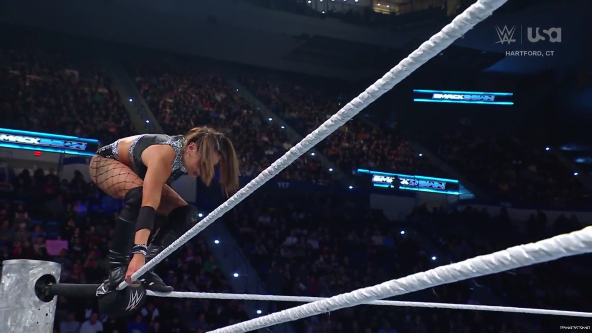 WWE_Friday_Night_SmackDown_2024_12_13_1080p_HDTV_x264-NWCHD_mp42302.jpg