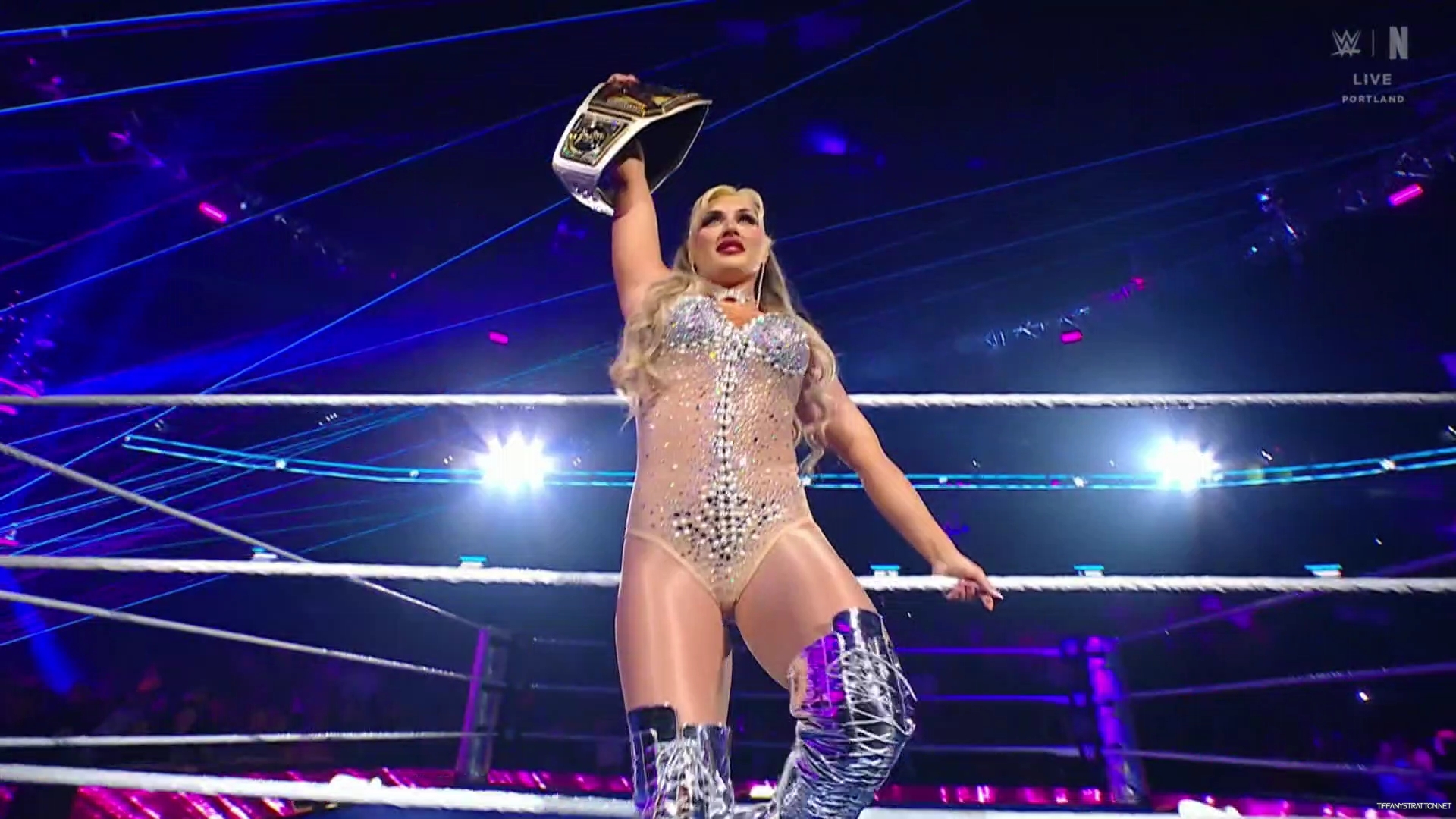 WWE_Friday_Night_SmackDown_2025_01_10_1080p_NETFLiX_h264-Star_mp40074.jpg