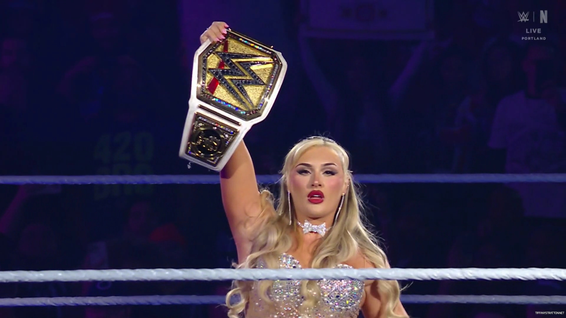WWE_Friday_Night_SmackDown_2025_01_10_1080p_NETFLiX_h264-Star_mp40090.jpg