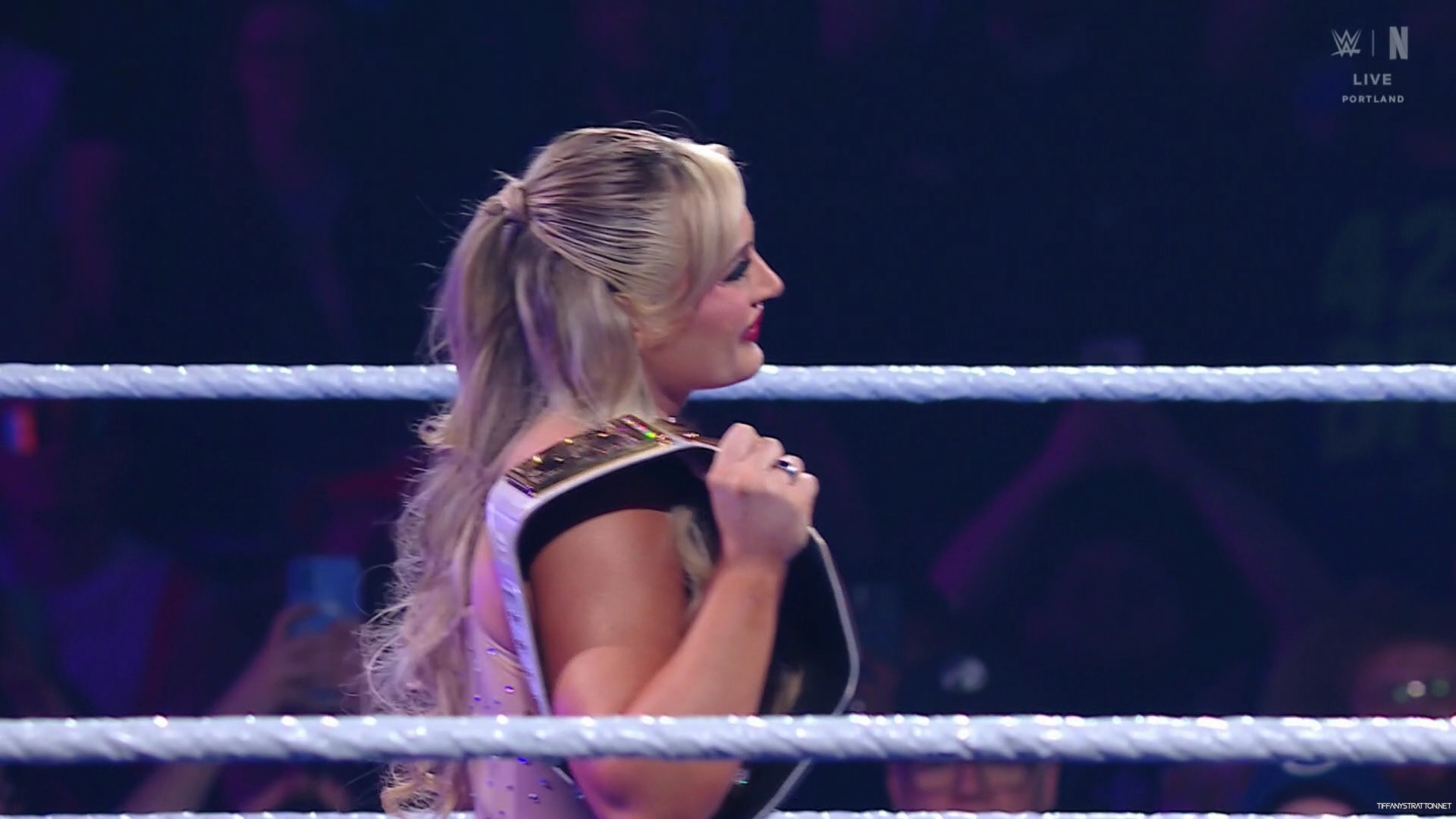 WWE_Friday_Night_SmackDown_2025_01_10_1080p_NETFLiX_h264-Star_mp40108.jpg