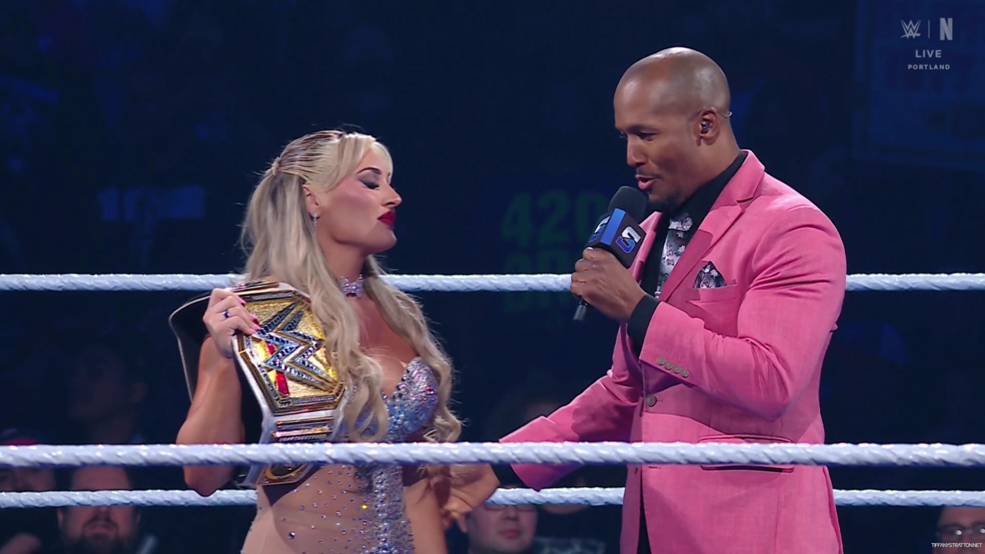 WWE_Friday_Night_SmackDown_2025_01_10_1080p_NETFLiX_h264-Star_mp40116.jpg