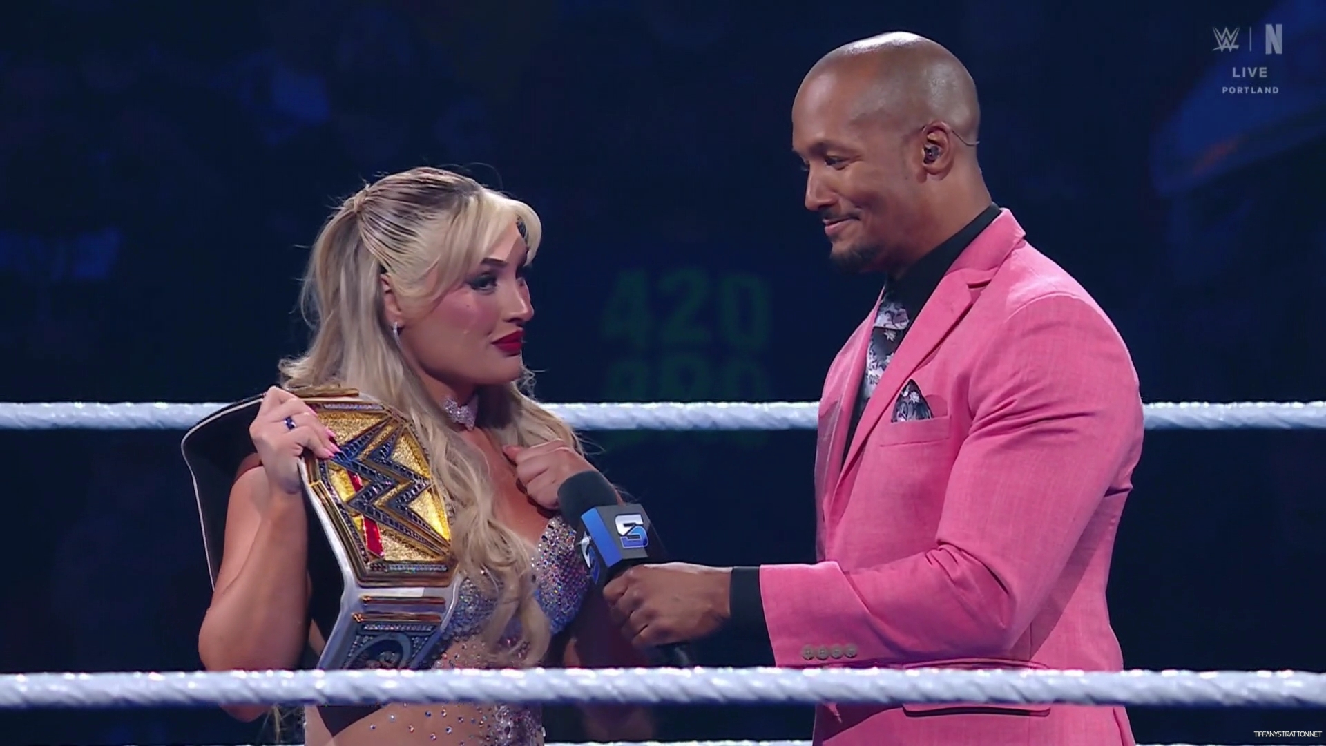 WWE_Friday_Night_SmackDown_2025_01_10_1080p_NETFLiX_h264-Star_mp40136.jpg