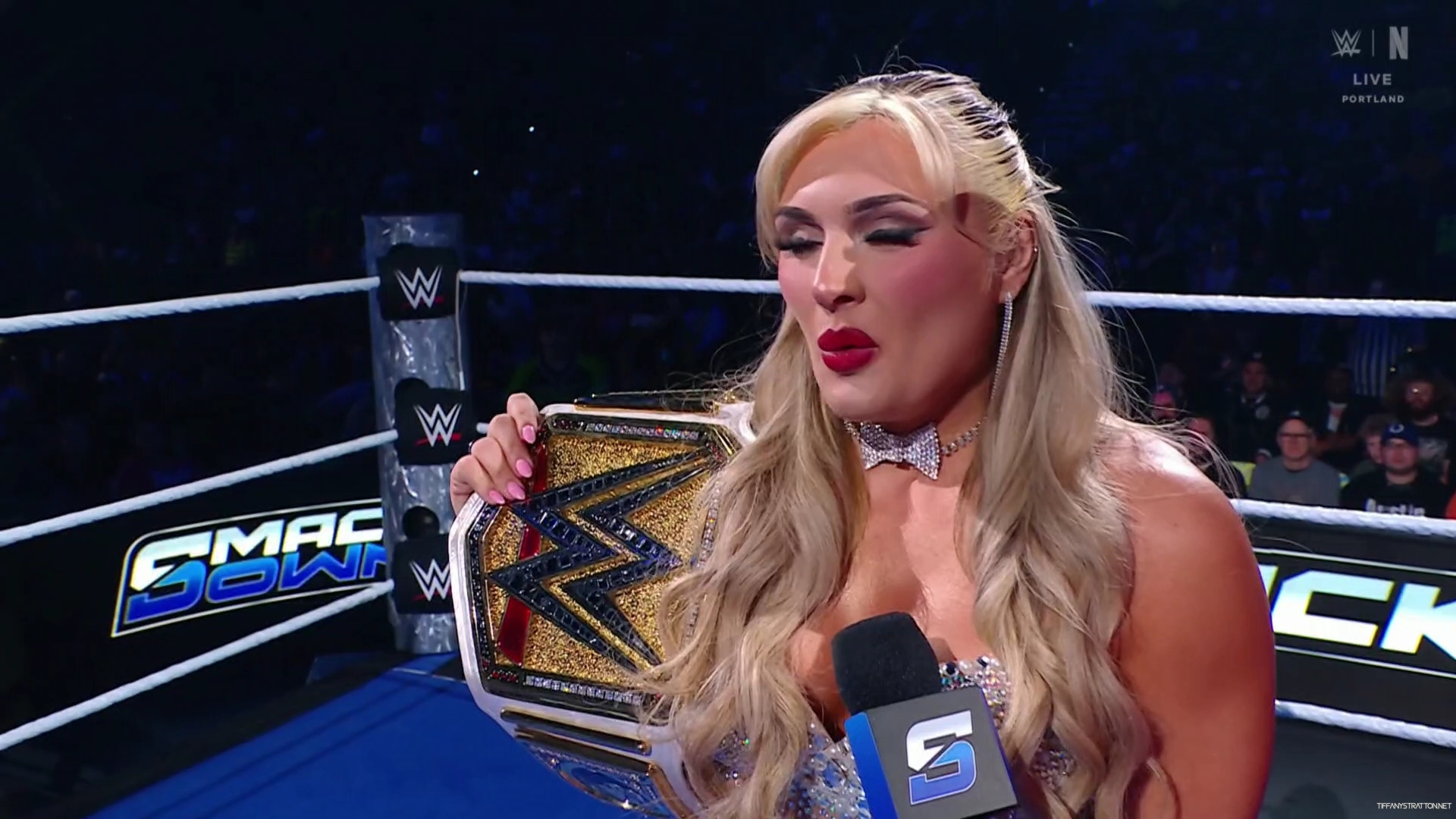 WWE_Friday_Night_SmackDown_2025_01_10_1080p_NETFLiX_h264-Star_mp40145.jpg