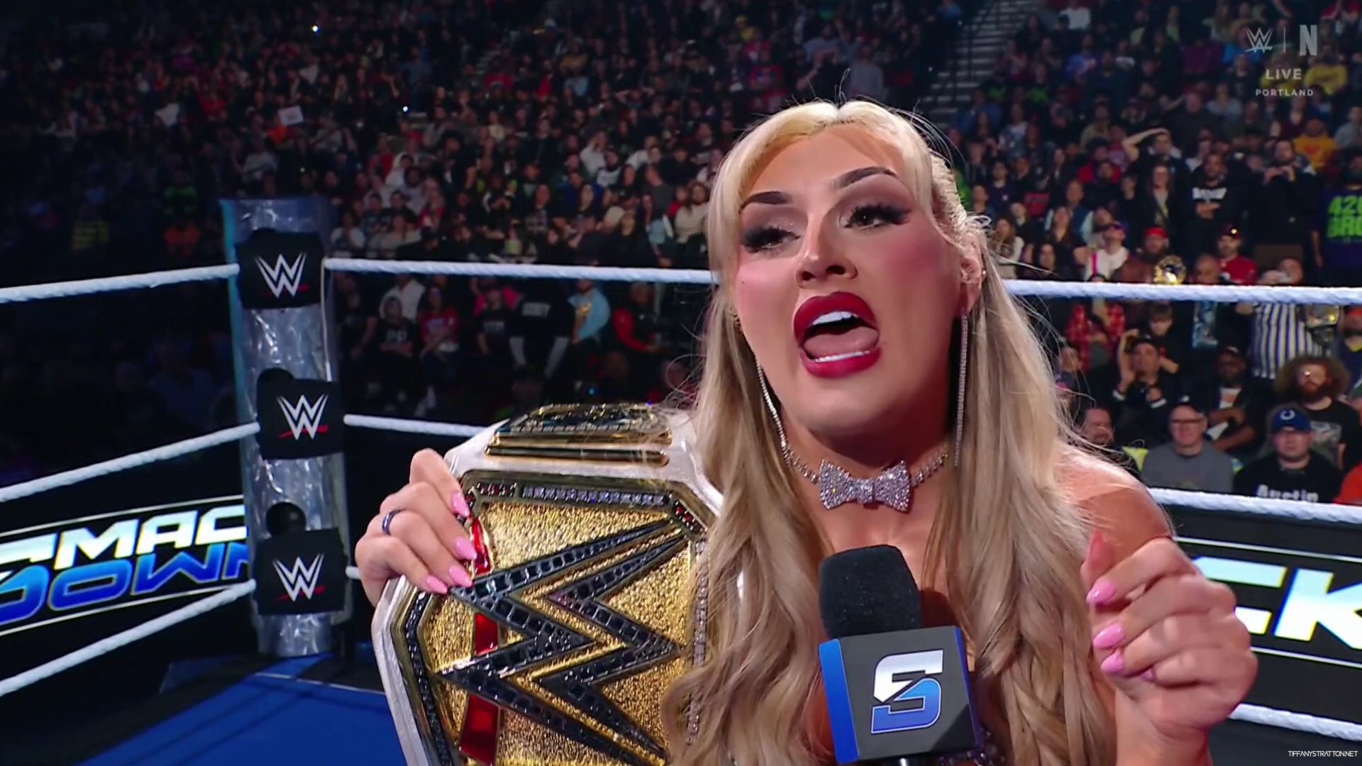 WWE_Friday_Night_SmackDown_2025_01_10_1080p_NETFLiX_h264-Star_mp40166.jpg