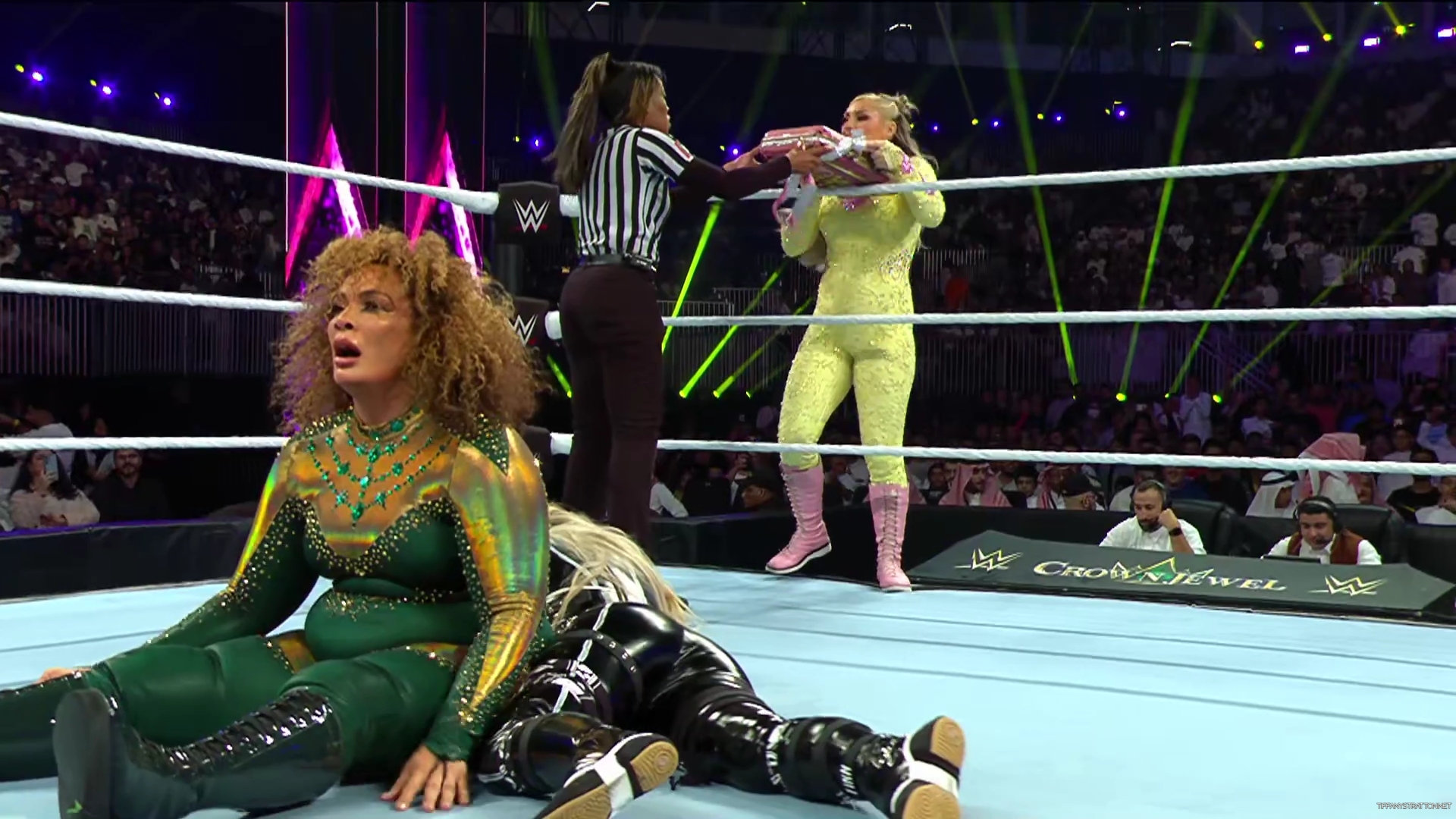 WWE_Crown_Jewel_2024_VOD_Version_1080p_WEB_h264-HEEL_mp40122.jpg