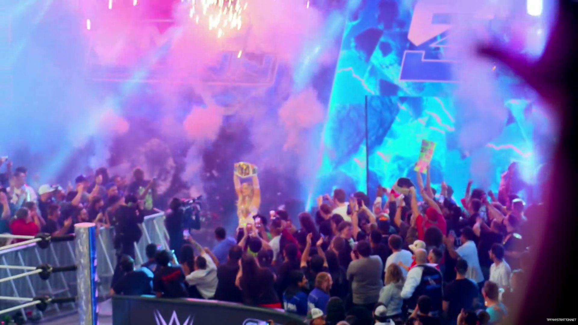 WWE_Friday_Night_SmackDown_2025_01_17_1080p_NETFLiX_h264-Star_mp40040.jpg