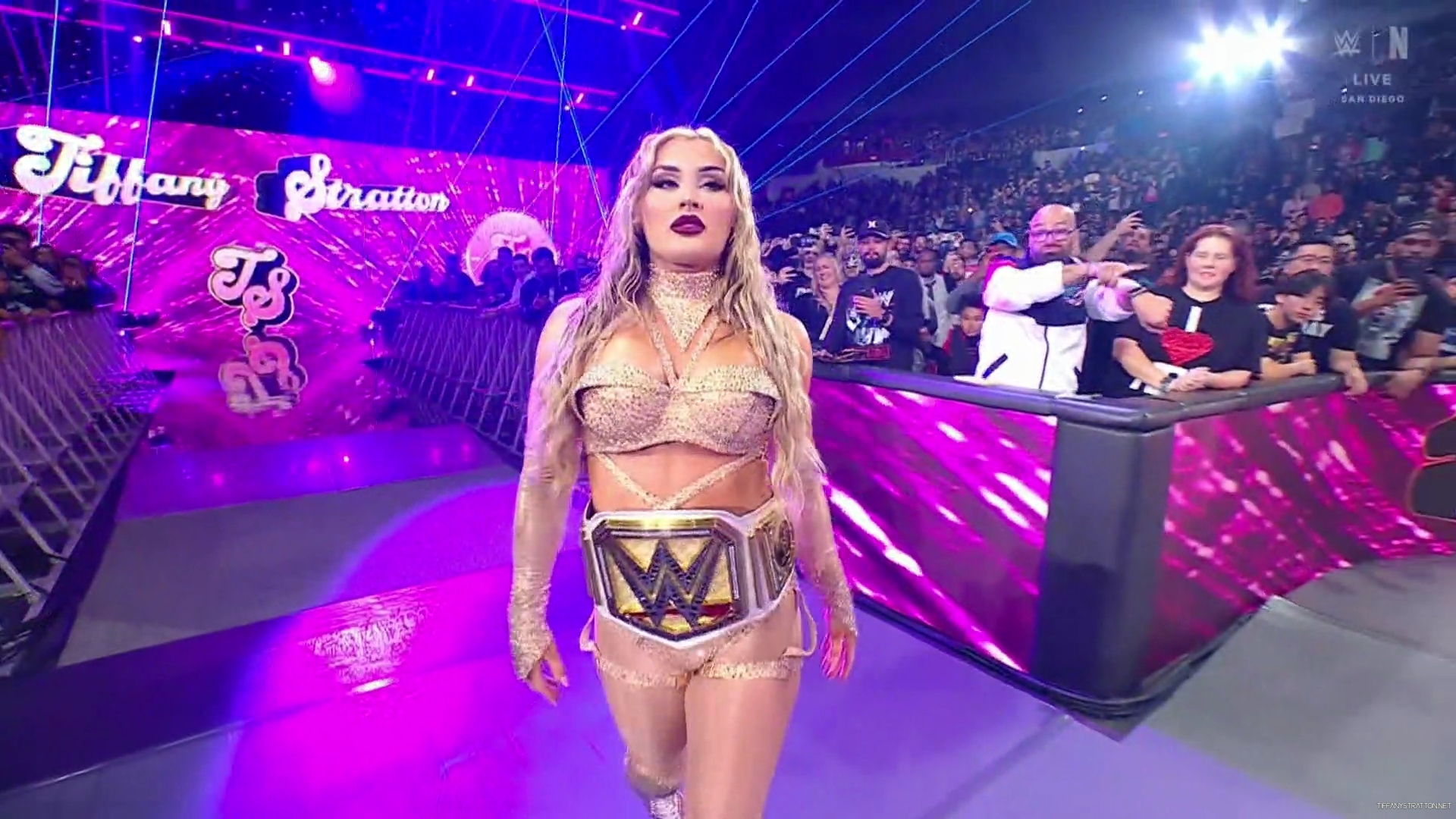 WWE_Friday_Night_SmackDown_2025_01_17_1080p_NETFLiX_h264-Star_mp40152.jpg