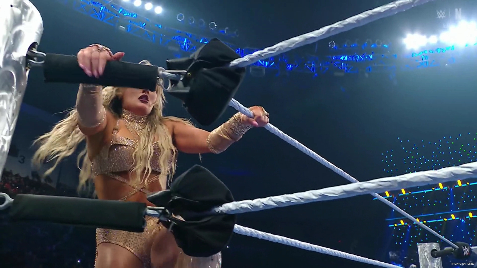 WWE_Friday_Night_SmackDown_2025_01_17_1080p_NETFLiX_h264-Star_mp41103.jpg