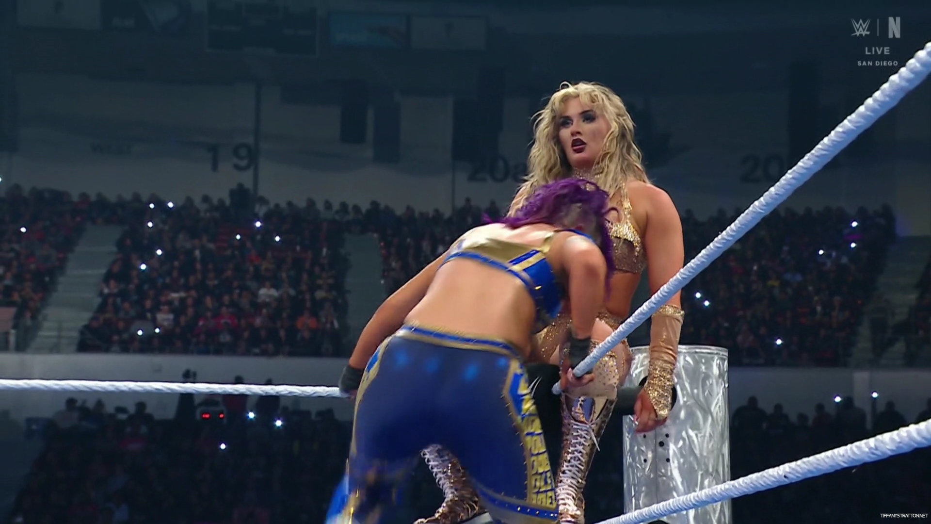 WWE_Friday_Night_SmackDown_2025_01_17_1080p_NETFLiX_h264-Star_mp41115.jpg
