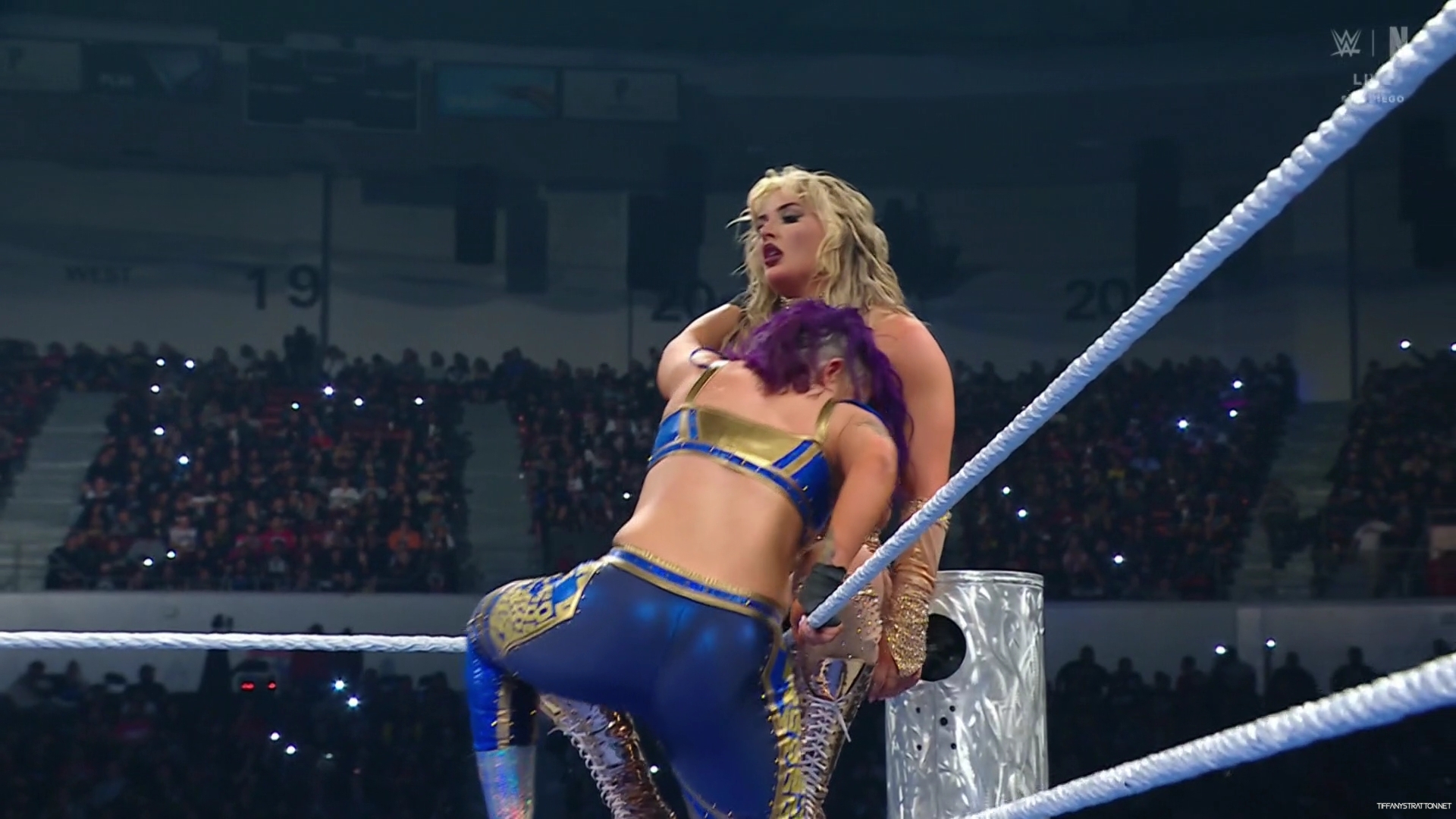 WWE_Friday_Night_SmackDown_2025_01_17_1080p_NETFLiX_h264-Star_mp41116.jpg