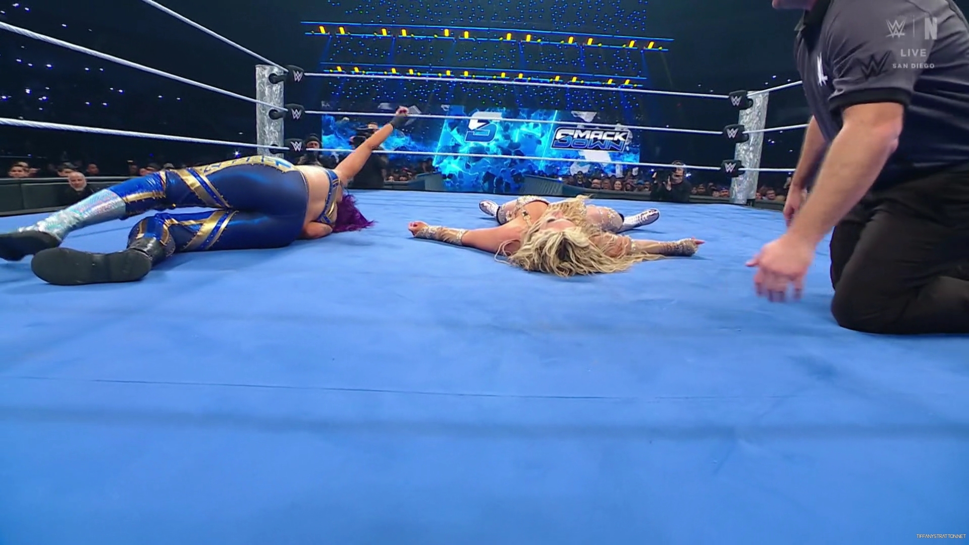 WWE_Friday_Night_SmackDown_2025_01_17_1080p_NETFLiX_h264-Star_mp41130.jpg