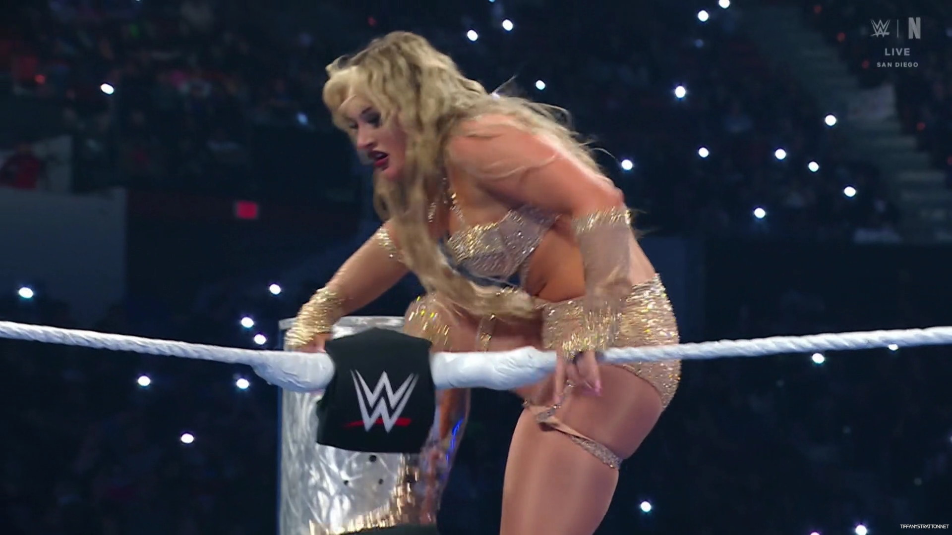 WWE_Friday_Night_SmackDown_2025_01_17_1080p_NETFLiX_h264-Star_mp41174.jpg