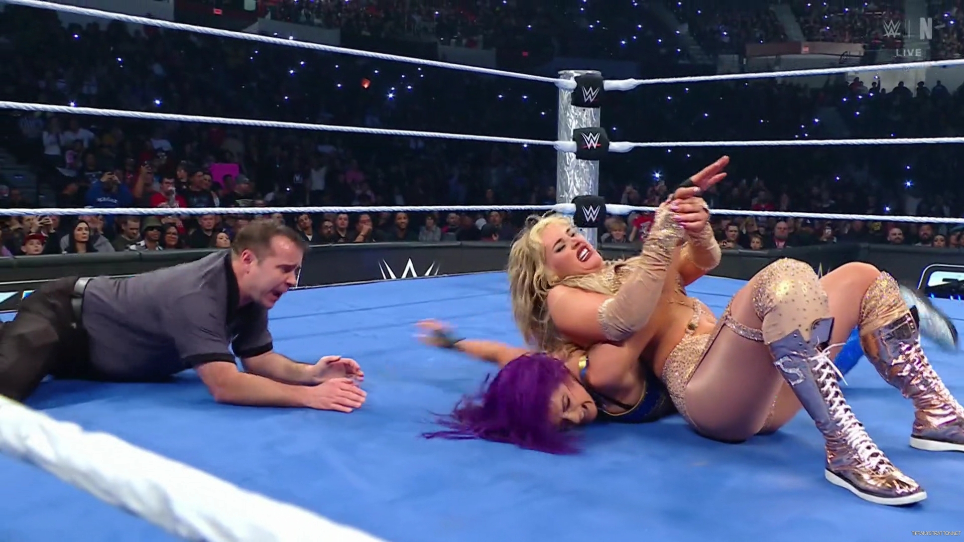 WWE_Friday_Night_SmackDown_2025_01_17_1080p_NETFLiX_h264-Star_mp41196.jpg