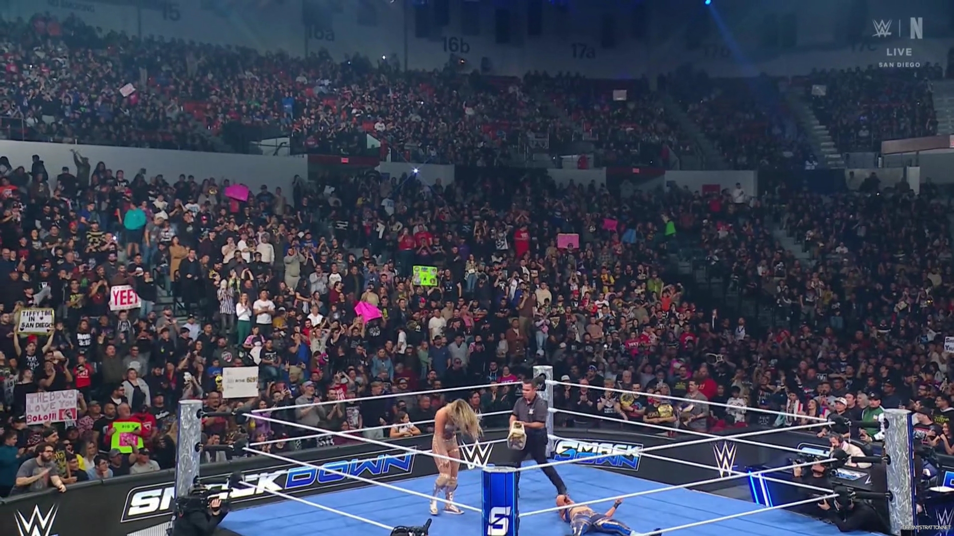 WWE_Friday_Night_SmackDown_2025_01_17_1080p_NETFLiX_h264-Star_mp41471.jpg