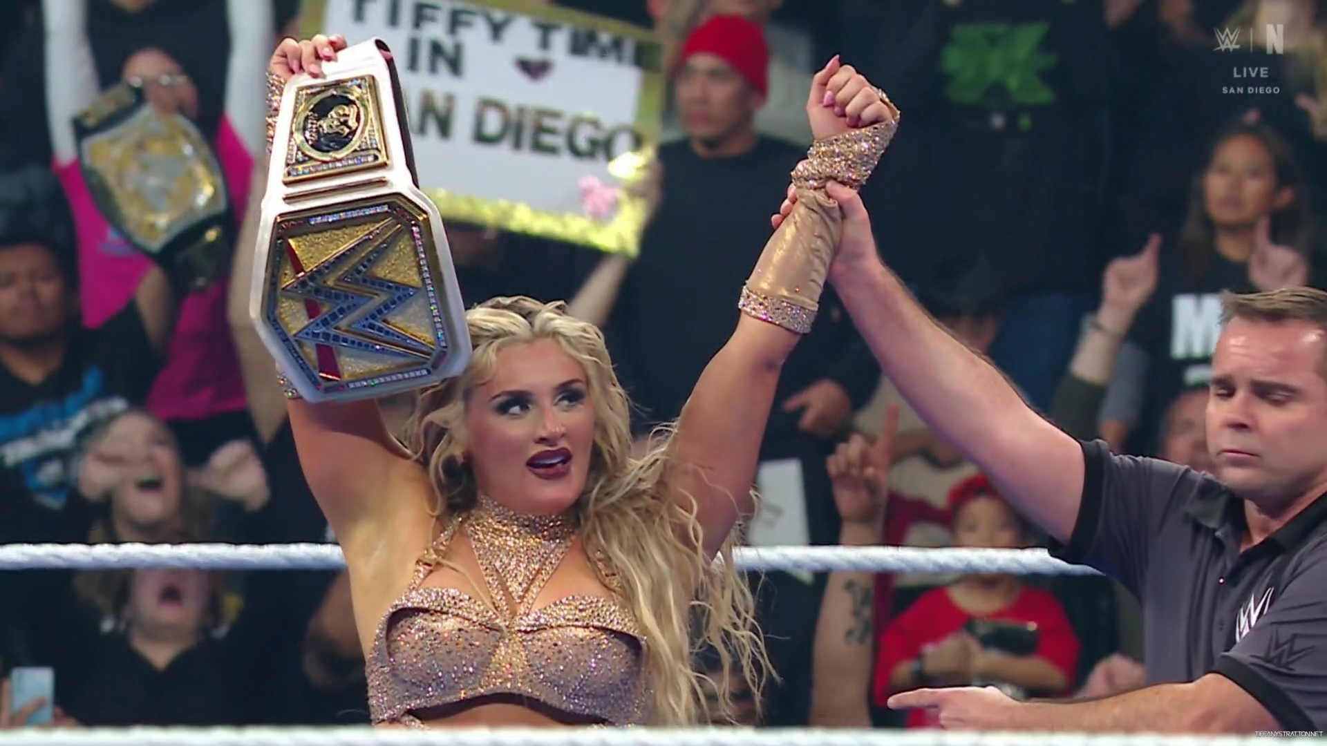 WWE_Friday_Night_SmackDown_2025_01_17_1080p_NETFLiX_h264-Star_mp41477.jpg
