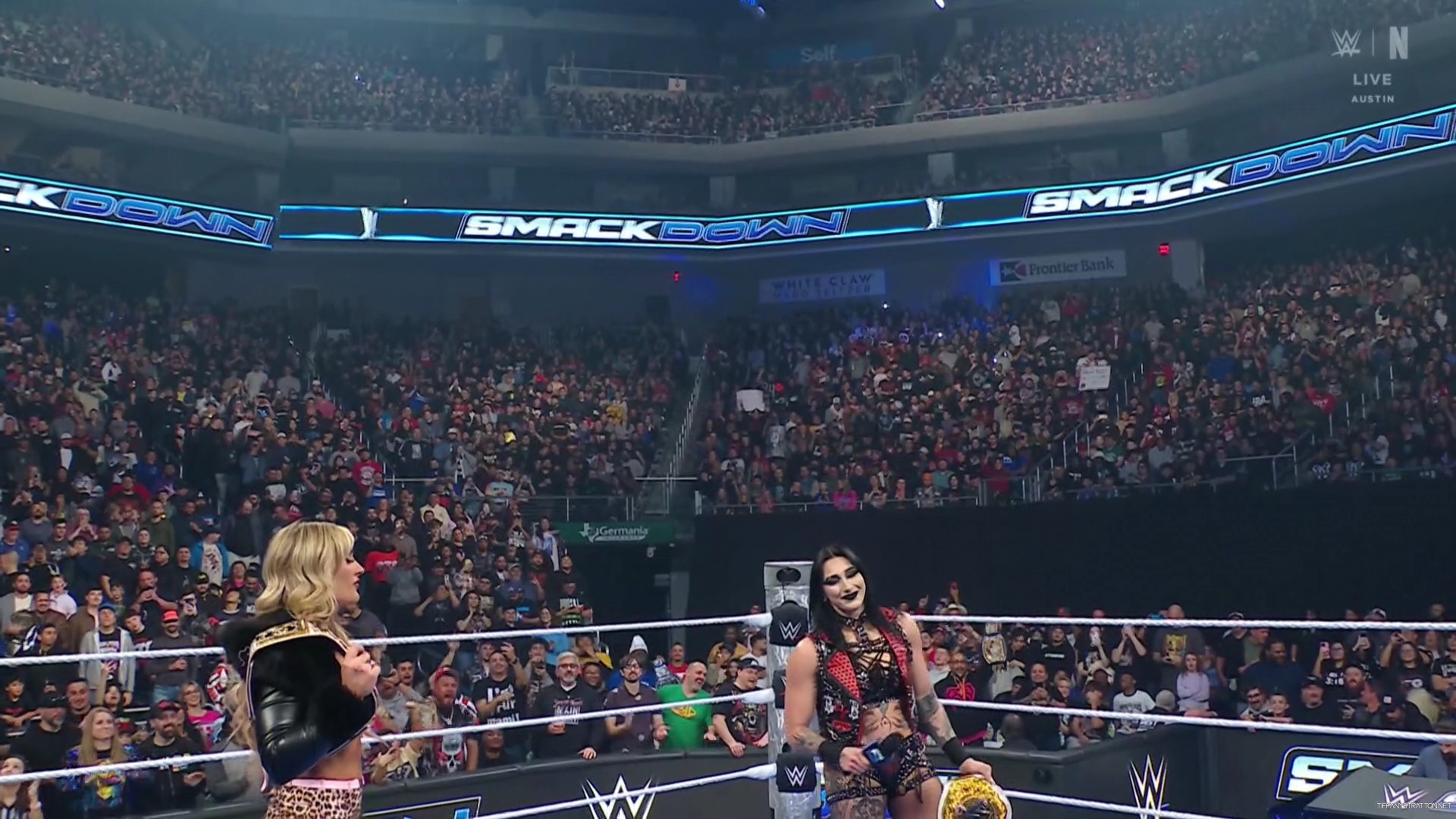 WWE_Friday_Night_SmackDown_2025_01_24_1080p_NETFLiX_CAP_h264-Star_mp40279.jpg