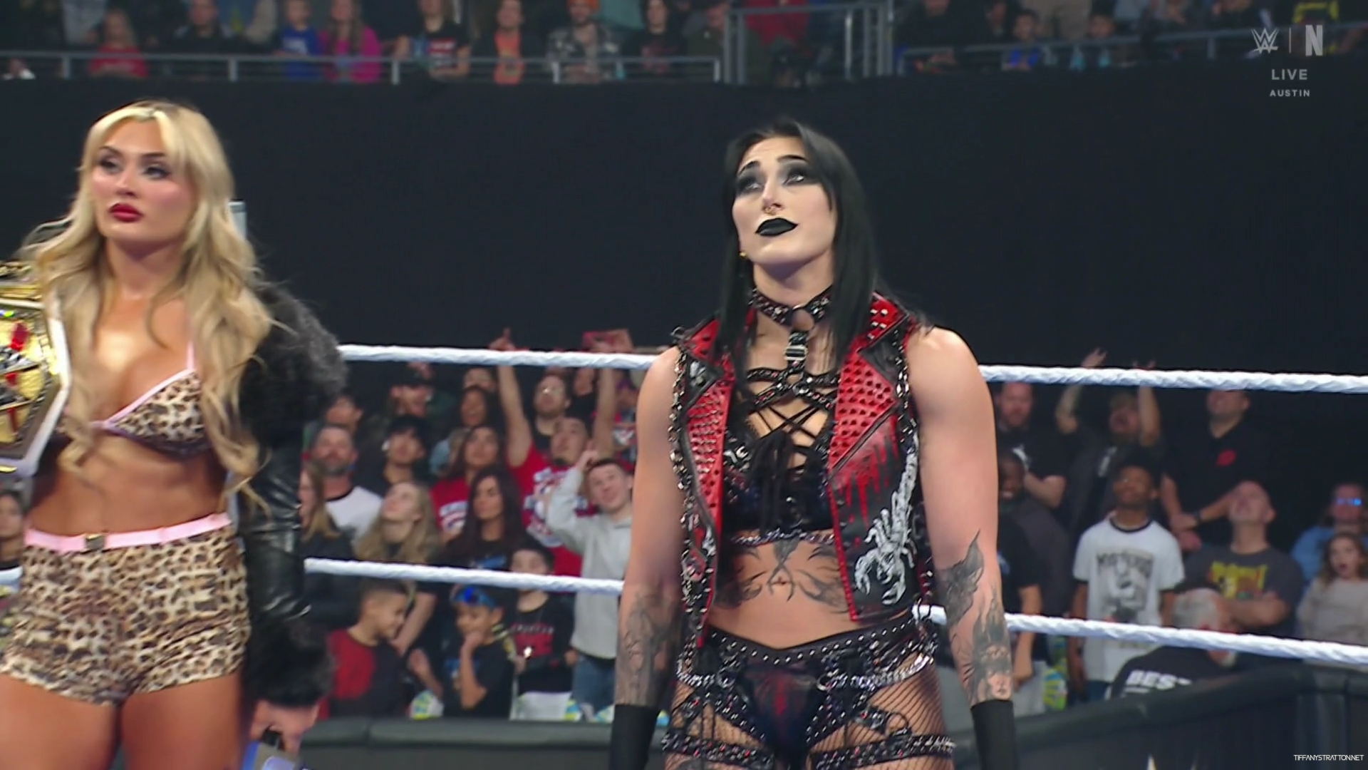 WWE_Friday_Night_SmackDown_2025_01_24_1080p_NETFLiX_CAP_h264-Star_mp40564.jpg