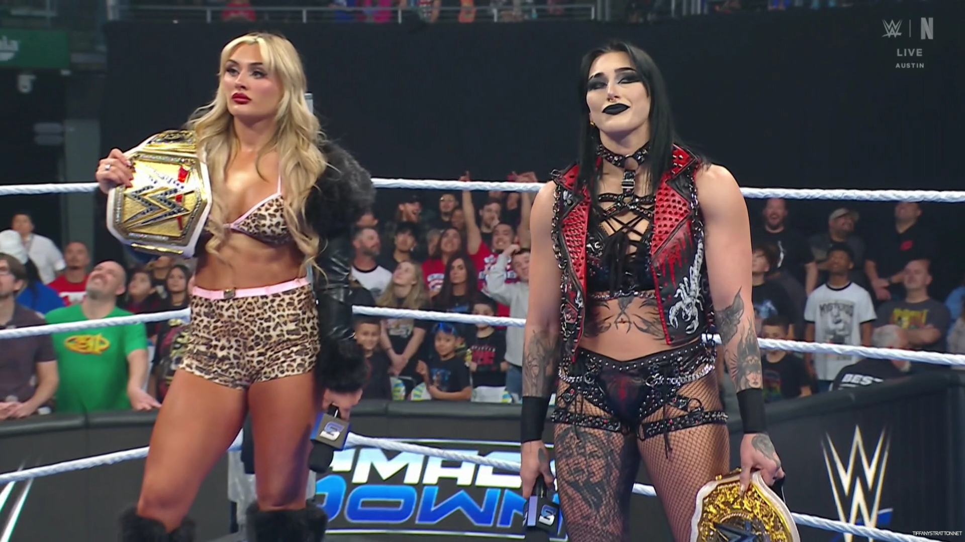 WWE_Friday_Night_SmackDown_2025_01_24_1080p_NETFLiX_CAP_h264-Star_mp40565.jpg