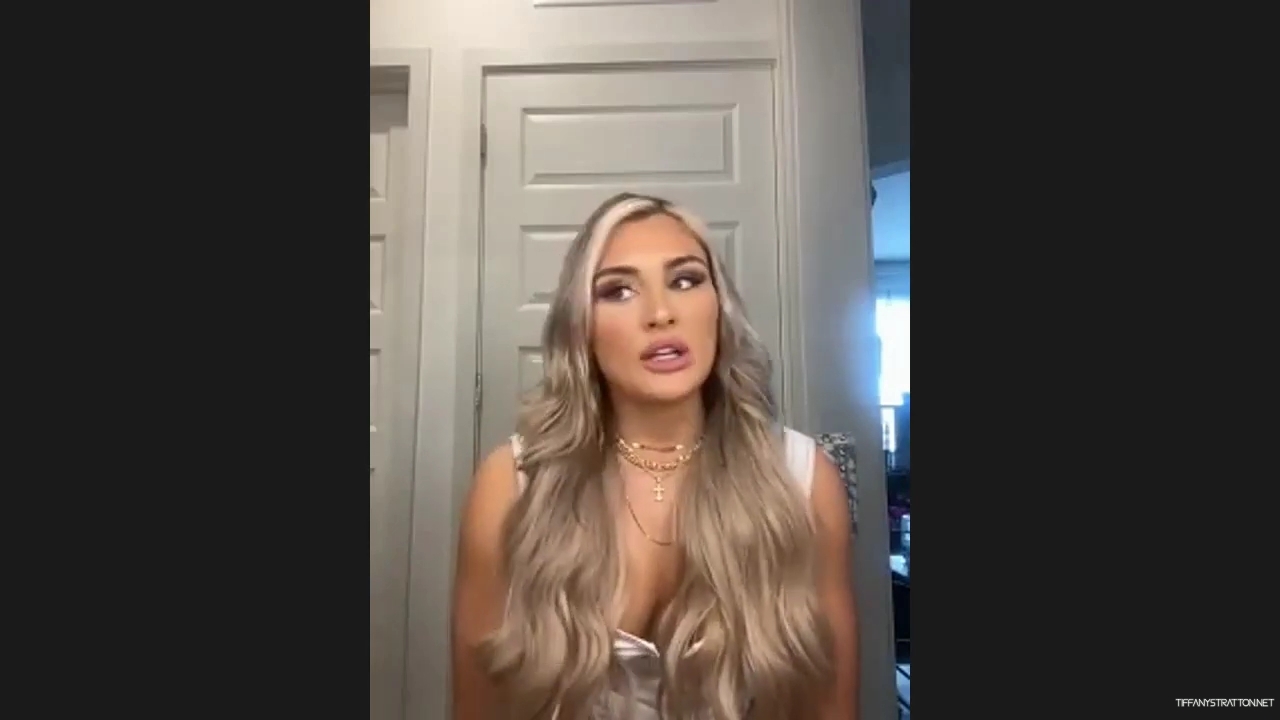 x2mate_com-Tiffany_Stratton_Interview__Becky_Lynch2C_Imposter_Syndrome_as_Champ2C_Paul_Heyman2C_Jade_Cargill2C_More_mp40548.jpg