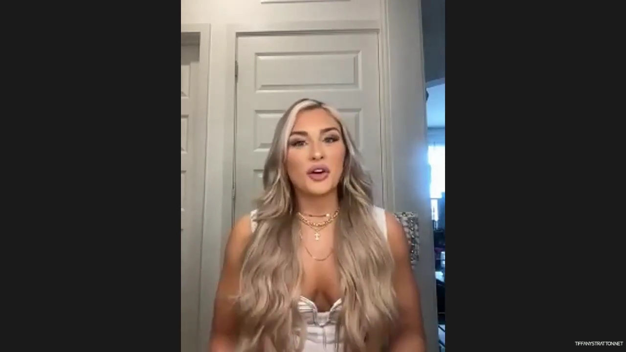x2mate_com-Tiffany_Stratton_Interview__Becky_Lynch2C_Imposter_Syndrome_as_Champ2C_Paul_Heyman2C_Jade_Cargill2C_More_mp40911.jpg