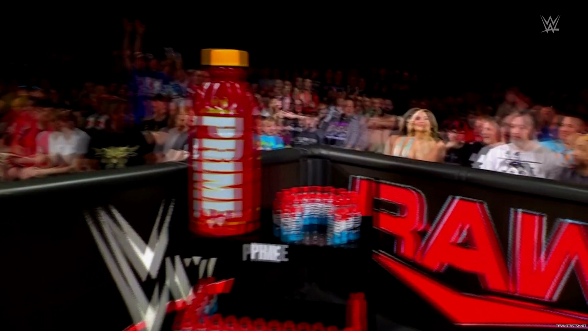 WWE_Monday_Night_Raw_2024_04_29_1080p_HDTV_h264-Star_mp40101.jpg
