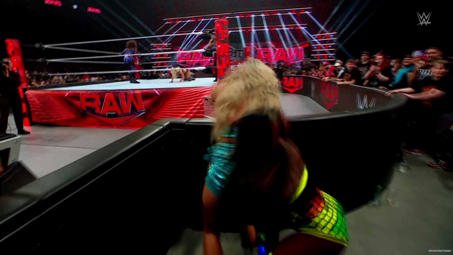 WWE_Monday_Night_Raw_2024_04_29_1080p_HDTV_h264-Star_mp40344.jpg