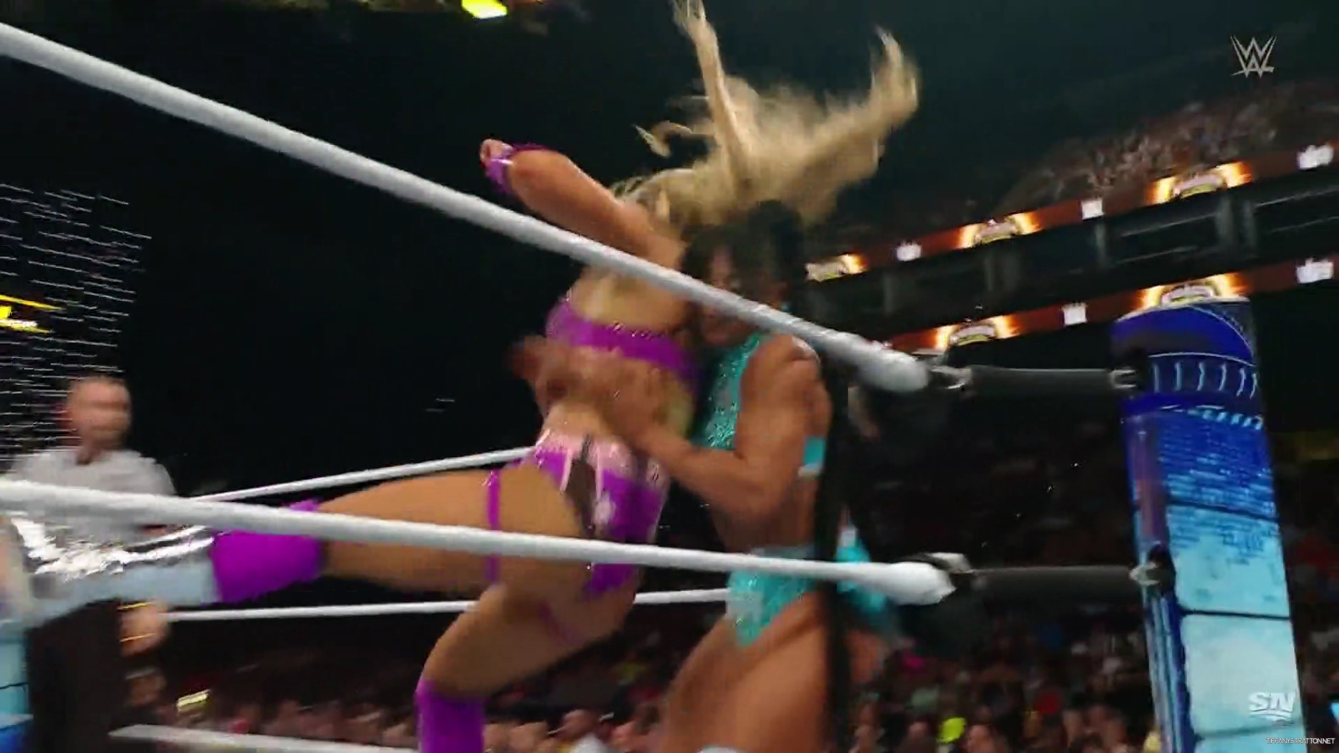 WWE_Friday_Night_SmackDown_2024_05_17_1080p_Sportnet360_h264-Star_mp40622.jpg