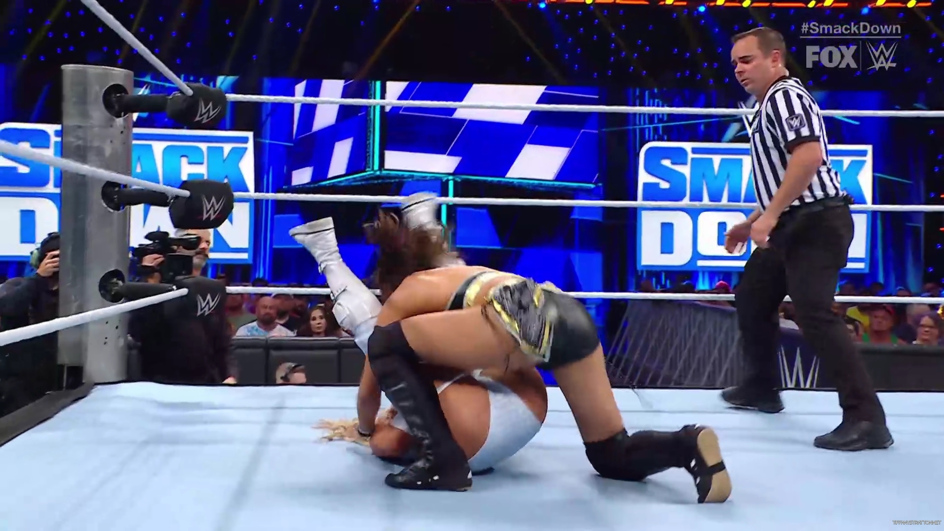 WWE_SmackDown_2024_07_19_1080p_WEB_h264-HEEL_mp40328.jpg