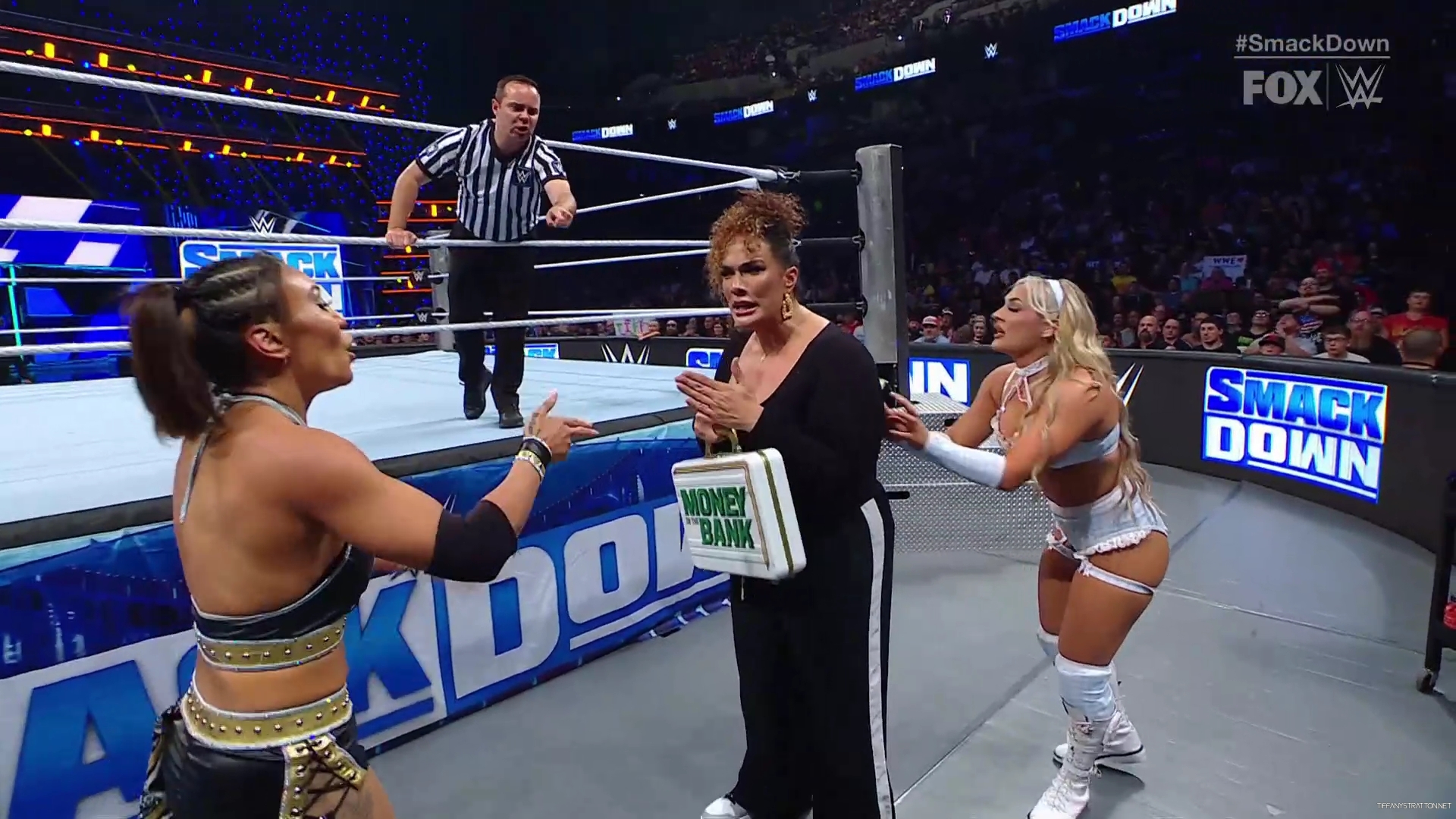 WWE_SmackDown_2024_07_19_1080p_WEB_h264-HEEL_mp40353.jpg