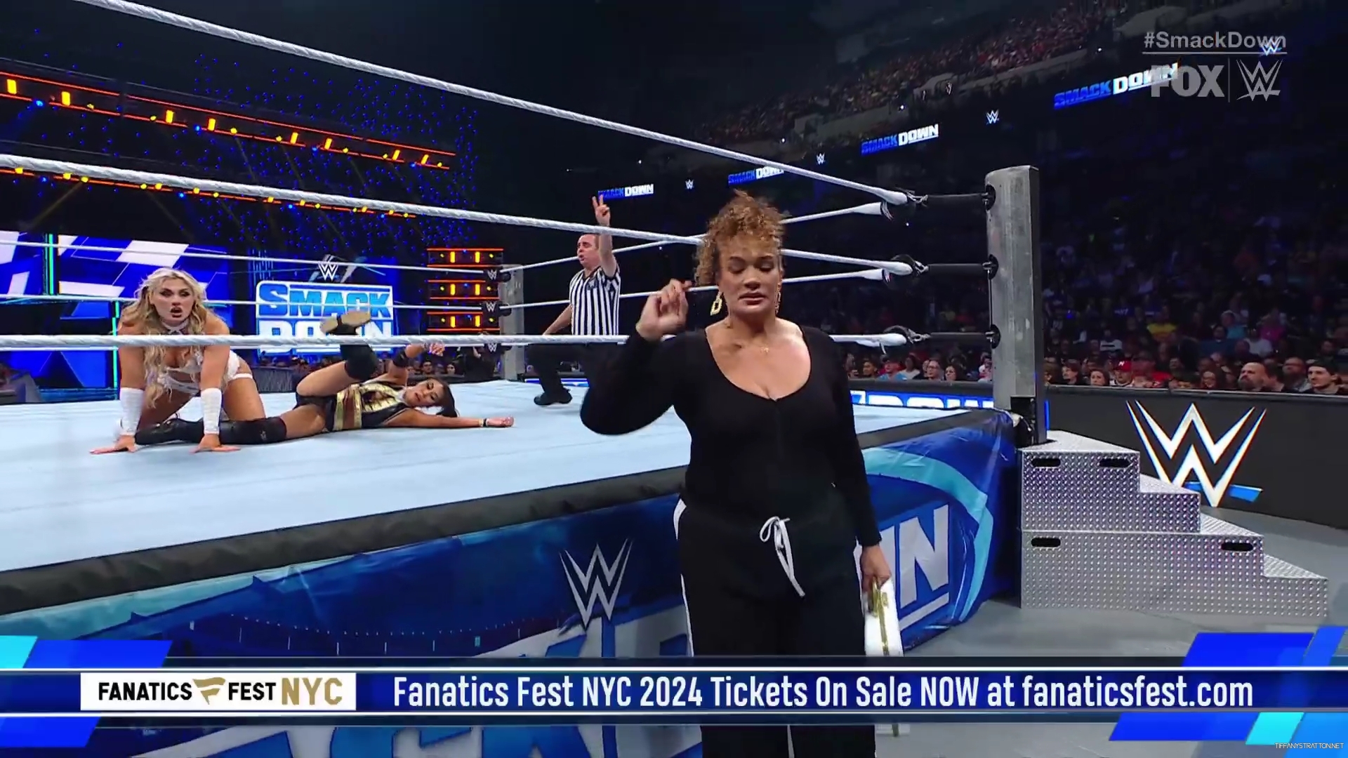 WWE_SmackDown_2024_07_19_1080p_WEB_h264-HEEL_mp40424.jpg