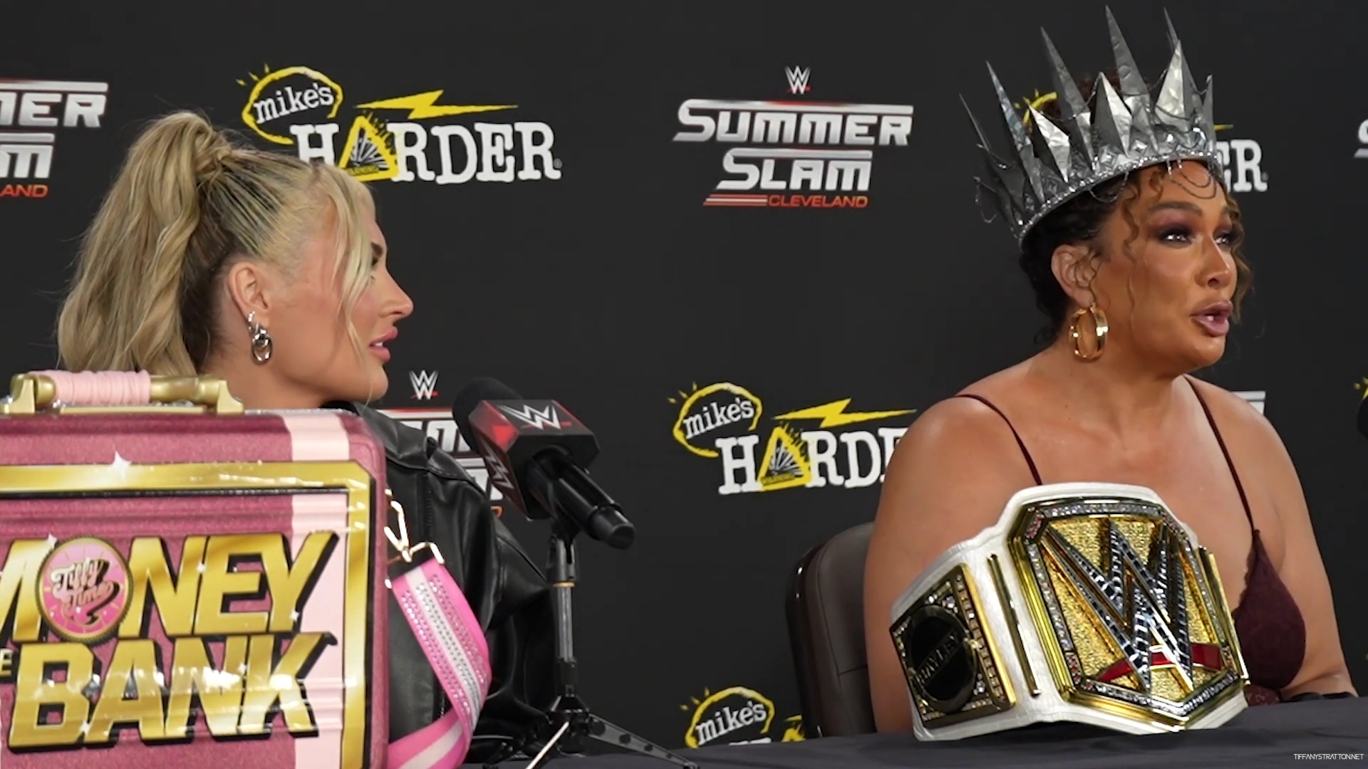 NIA_JAX___TIFFANY_STRATTON_WWE_SUMMERSLAM_2024_PRESS_CONFERENCE21_mp40127.jpg