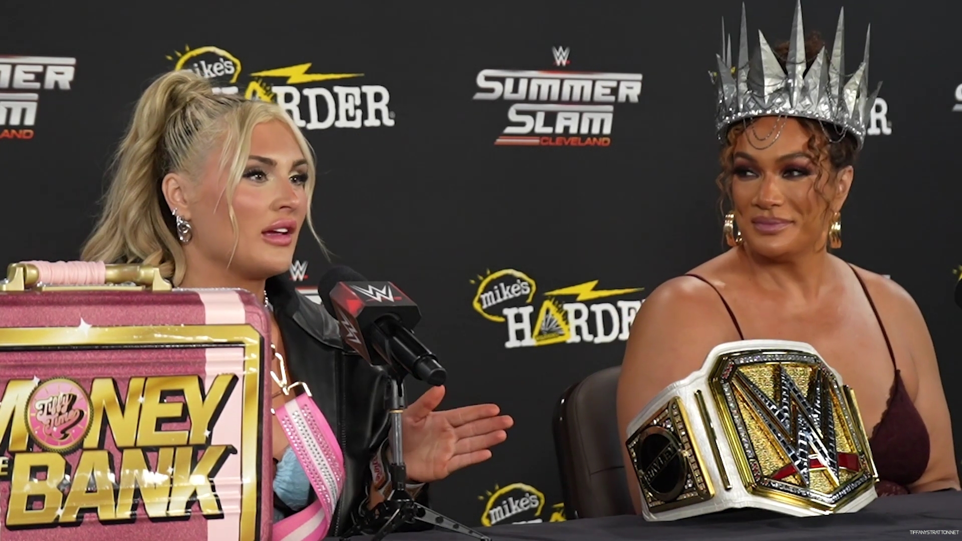NIA_JAX___TIFFANY_STRATTON_WWE_SUMMERSLAM_2024_PRESS_CONFERENCE21_mp40181.jpg