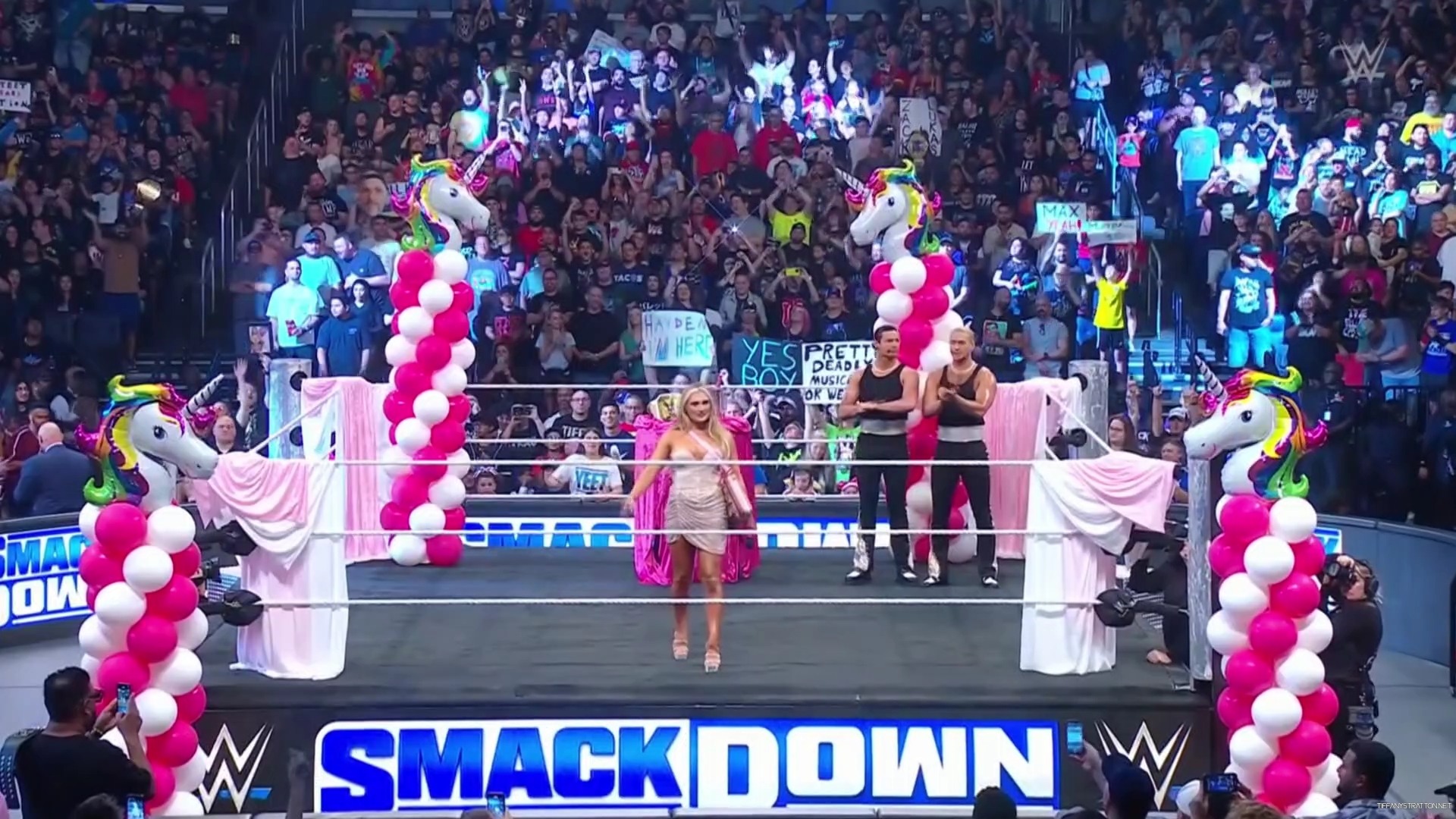 WWE_Friday_Night_SmackDown_2024_08_16_1080p_HDTV_h264-Star_mp40156.jpg