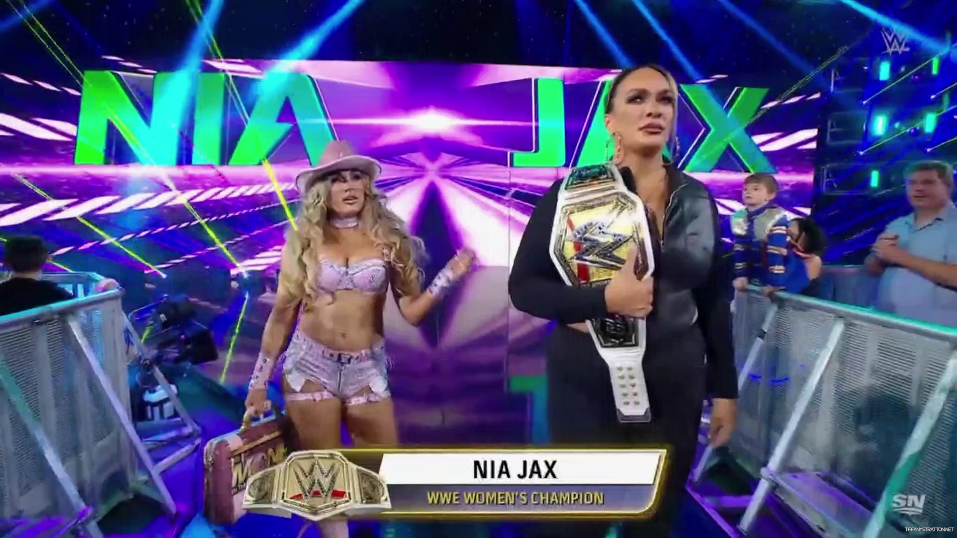 WWE_Friday_Night_SmackDown_2024_10_04_1080p_Sportnet360_h264-Star_mp41040.jpg