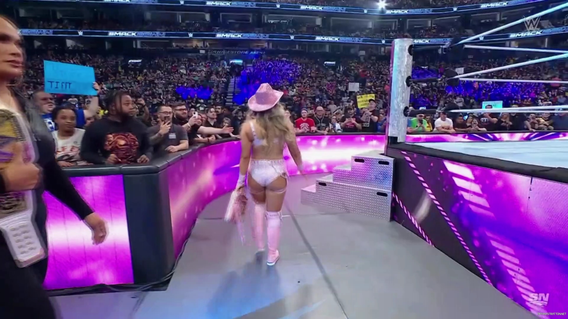 WWE_Friday_Night_SmackDown_2024_10_04_1080p_Sportnet360_h264-Star_mp41057.jpg