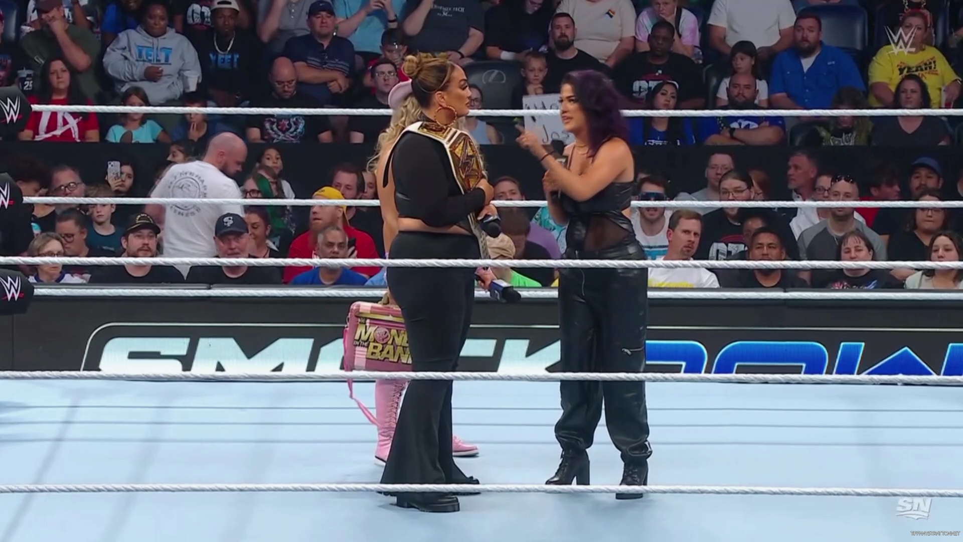 WWE_Friday_Night_SmackDown_2024_10_04_1080p_Sportnet360_h264-Star_mp41167.jpg