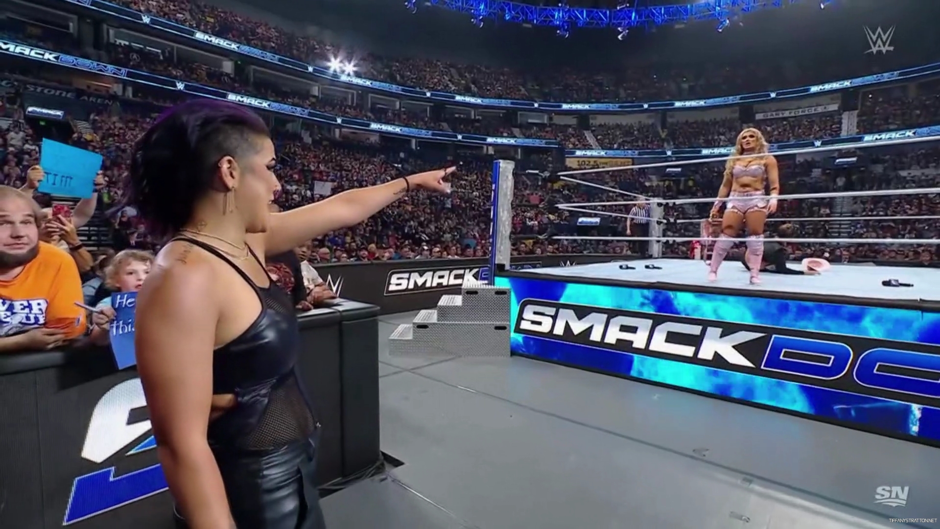 WWE_Friday_Night_SmackDown_2024_10_04_1080p_Sportnet360_h264-Star_mp41373.jpg