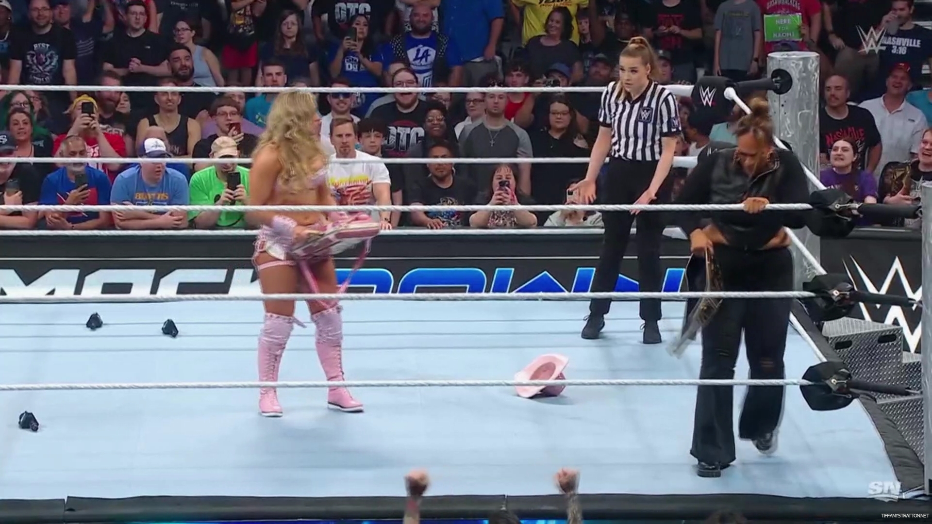 WWE_Friday_Night_SmackDown_2024_10_04_1080p_Sportnet360_h264-Star_mp41394.jpg