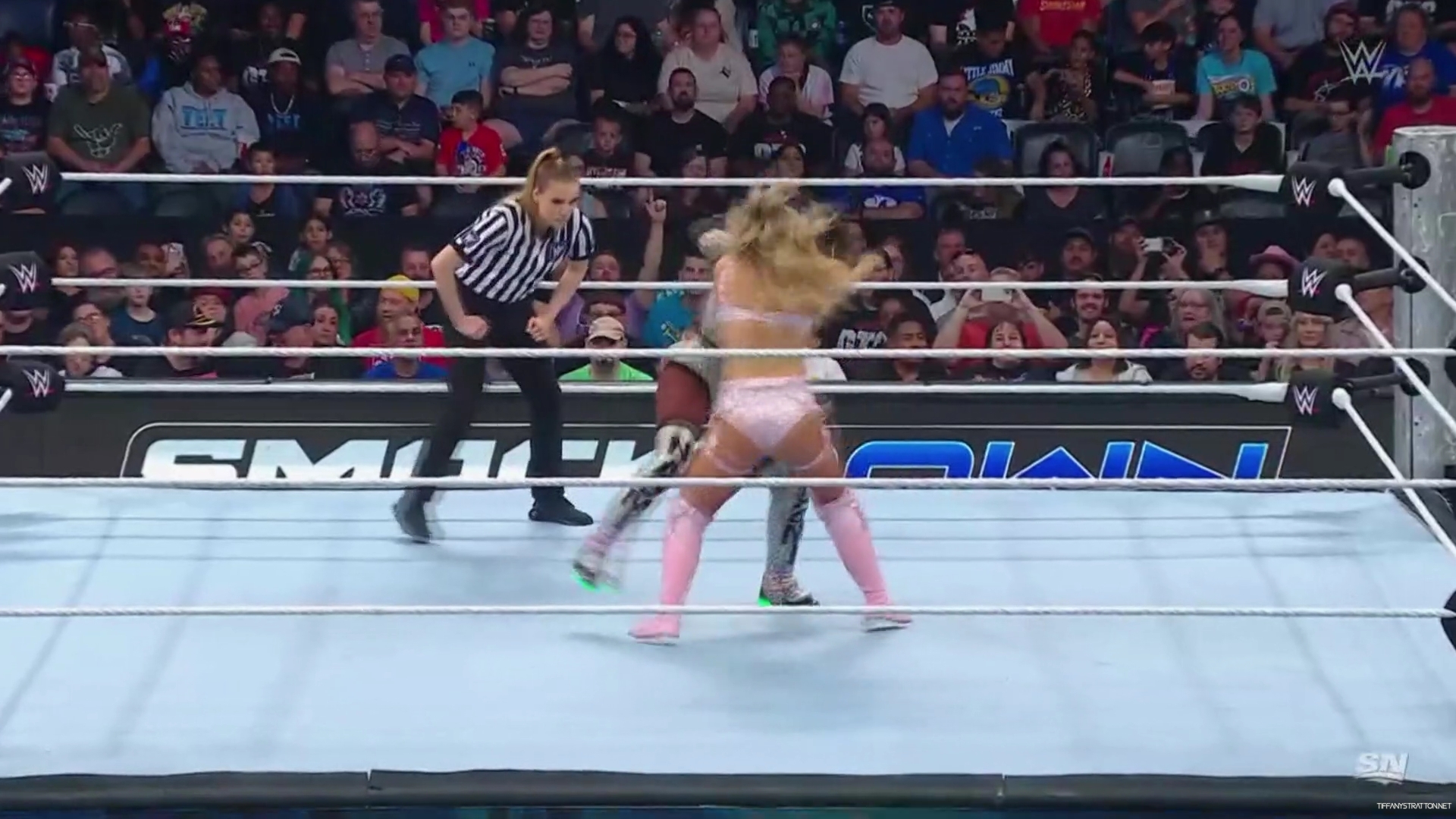 WWE_Friday_Night_SmackDown_2024_10_04_1080p_Sportnet360_h264-Star_mp41447.jpg