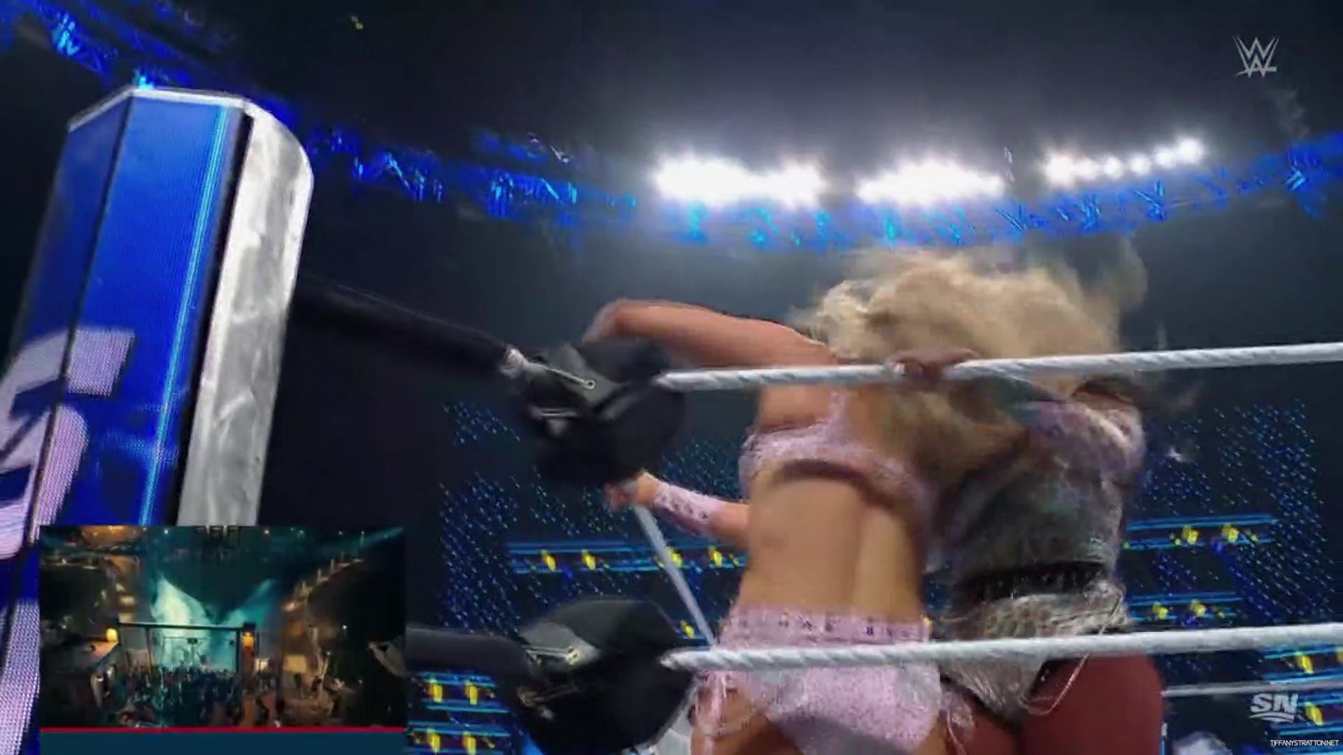 WWE_Friday_Night_SmackDown_2024_10_04_1080p_Sportnet360_h264-Star_mp41469.jpg
